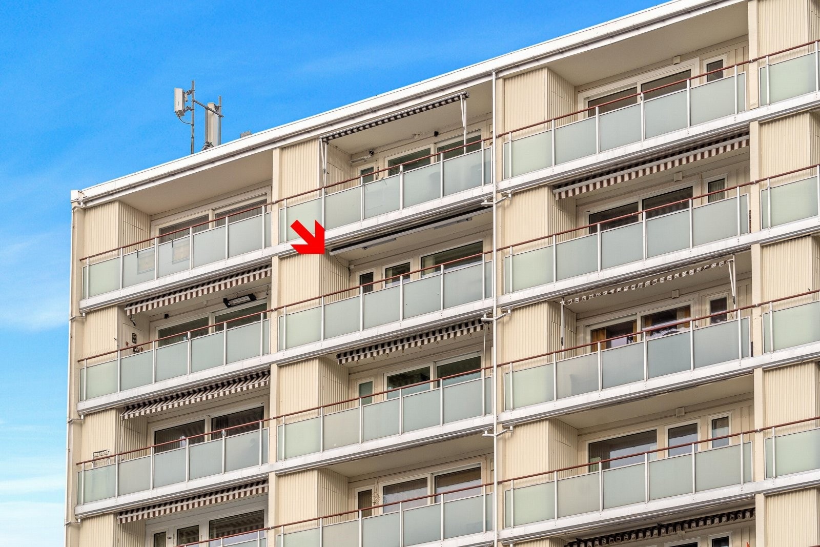 Bo høyt, trygt og fritt med panorama utsikt Galleribilde