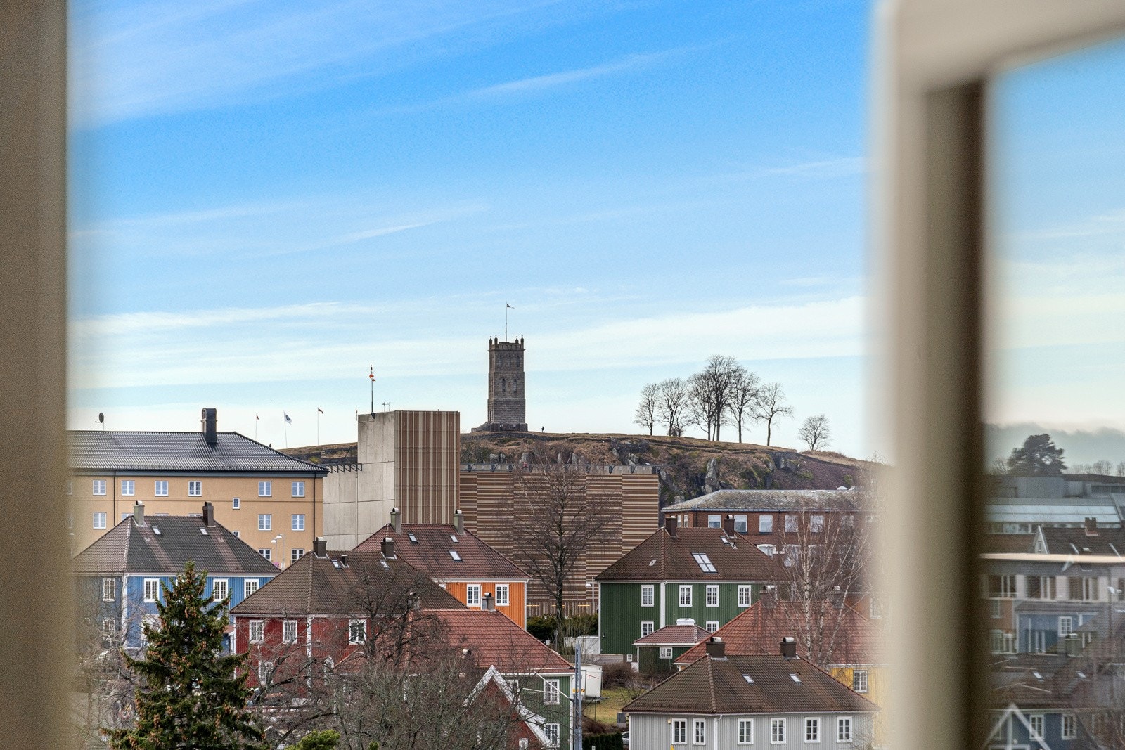 Utsikt mot Slotsfjellet Galleribilde