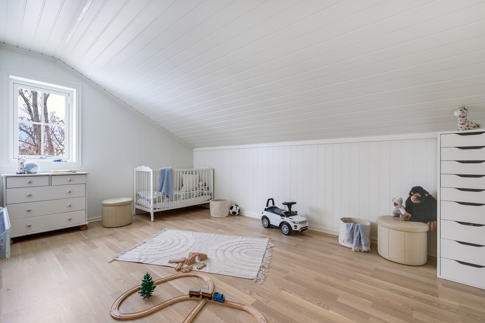 Ytterligere to gode soverom finnes i denne etasjen Galleribilde