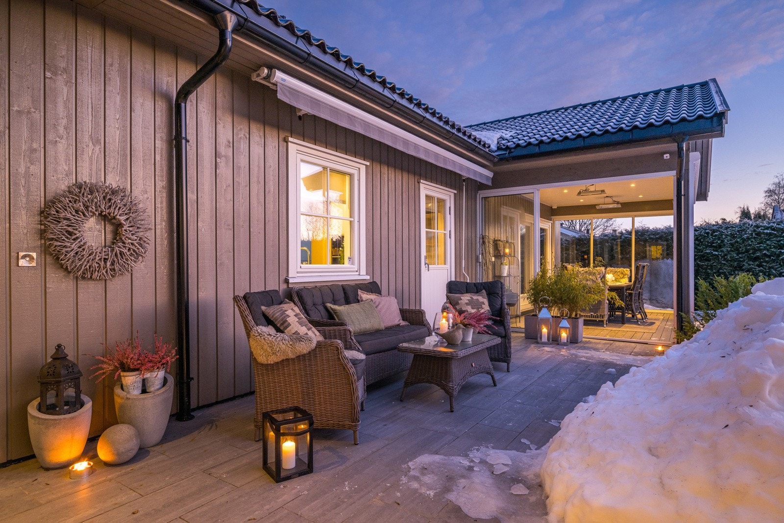 Dette er en av flere koselige uteplasser rundt eiendommen Galleribilde