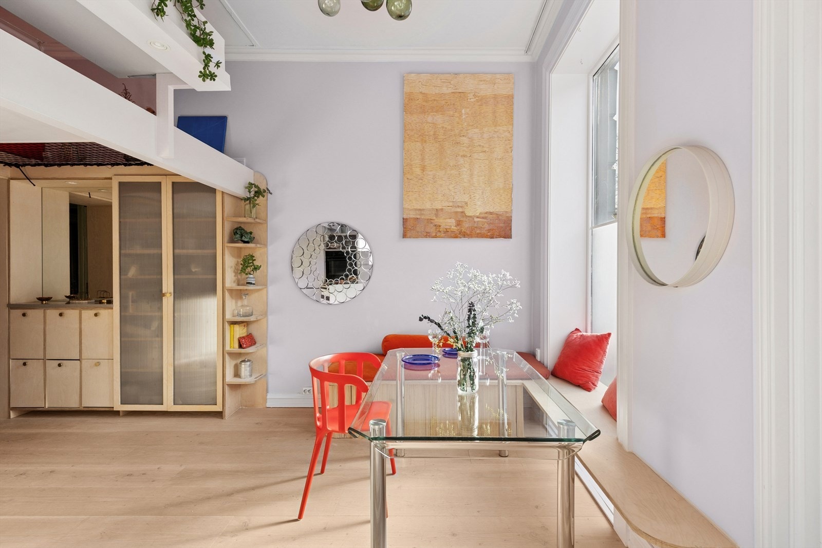 Dette er en stilig og innbydende 2-roms leilighet, sentralt beliggende i Gamlebyen med nærhet til alle nødvendige fasiliteter. Galleribilde