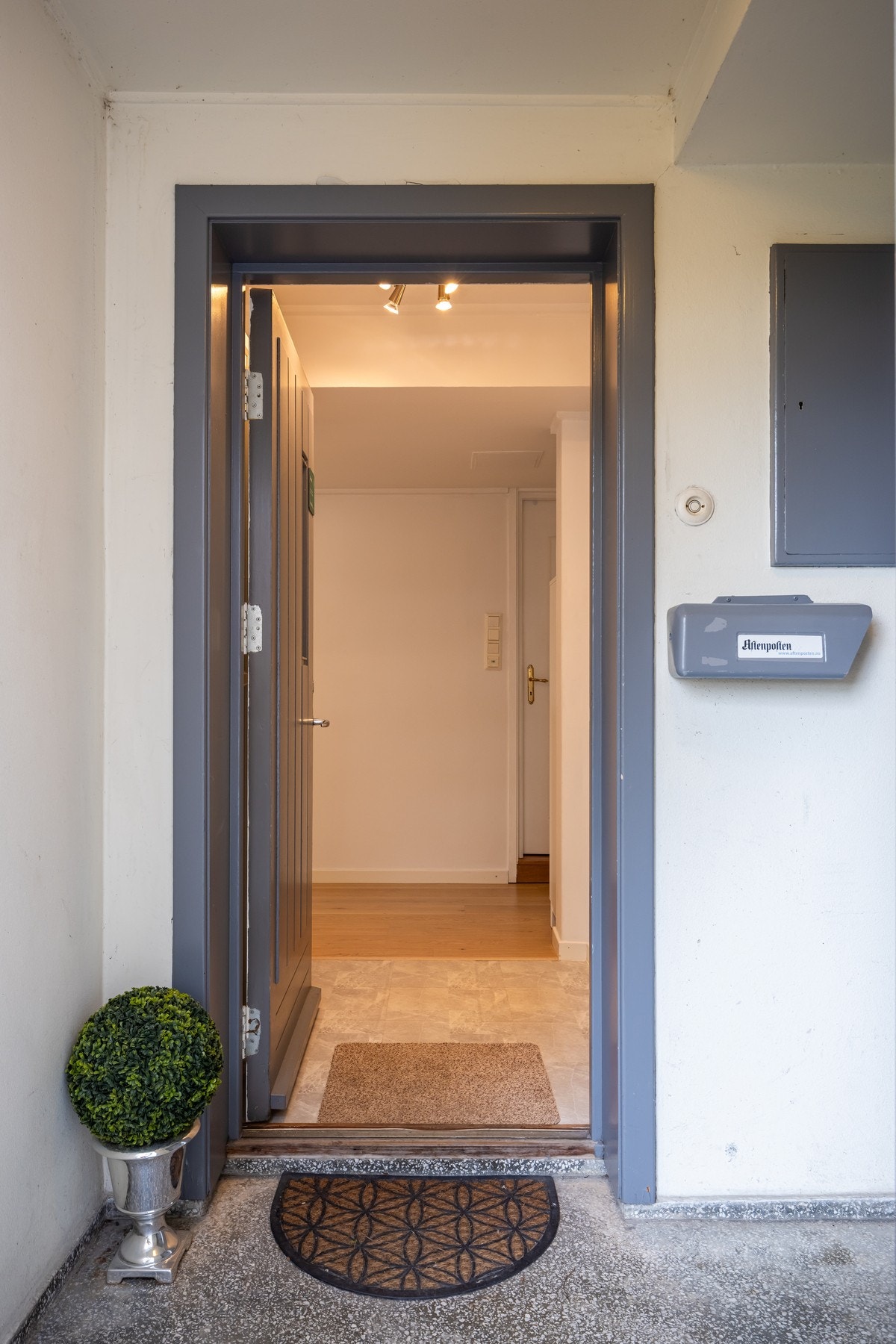 Har du noen spørsmål om boligen? Ta kontakt med megler Christer Sebbah (cse@eie.no/93 61 22 32). Galleribilde