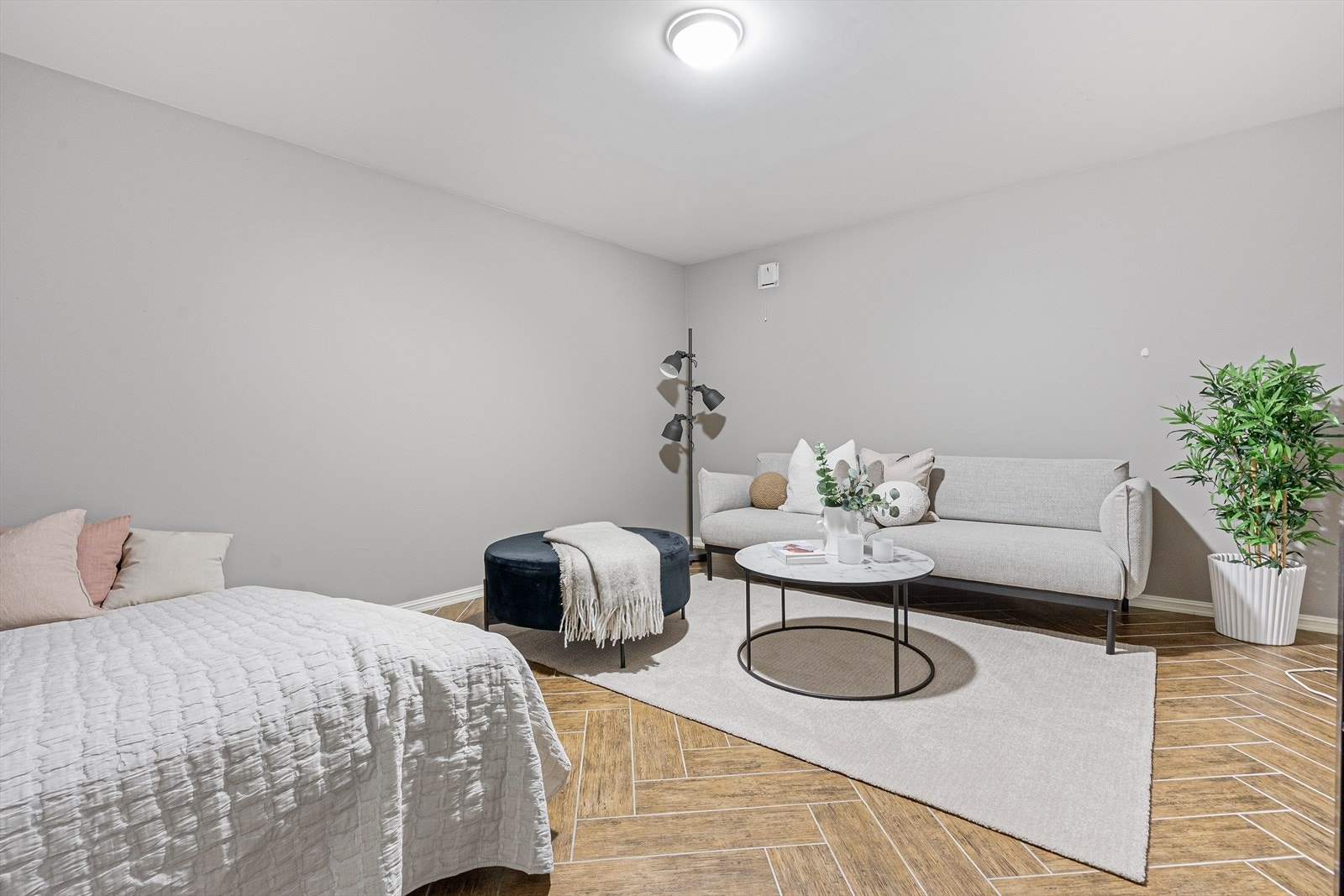 Kjellerstue som er innredet med sengeplass er ombygget til lukket rom. Galleribilde