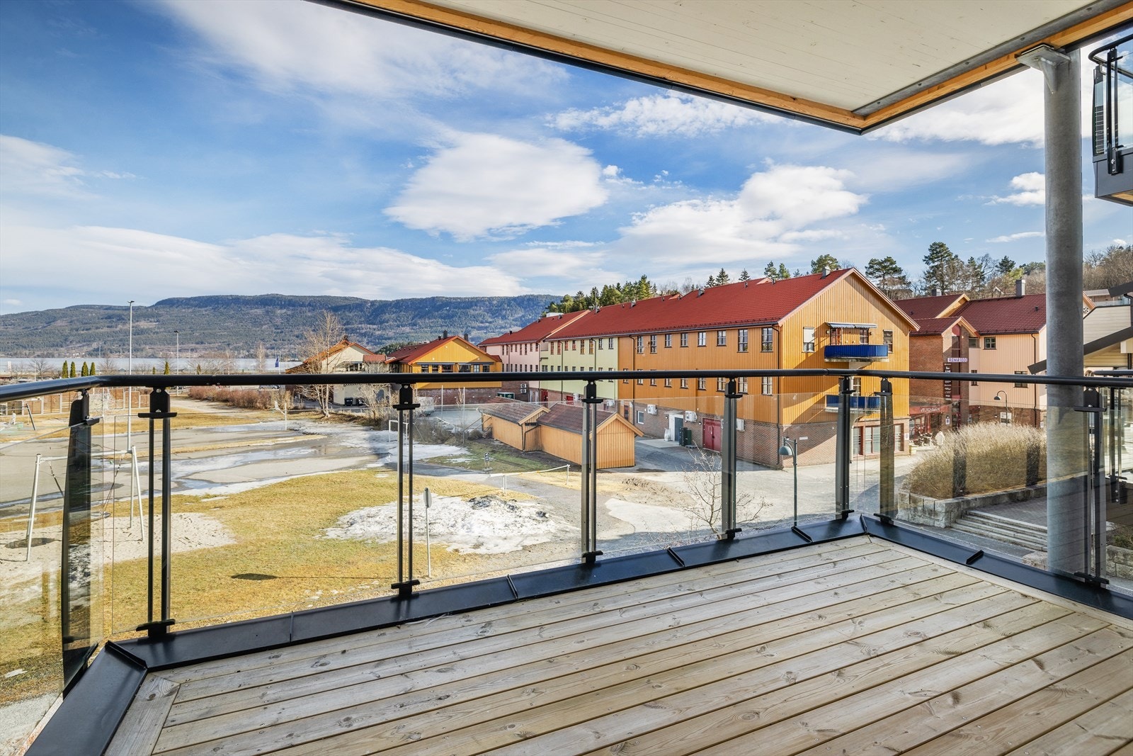 Flott utsikt til Steinsfjorden! Galleribilde