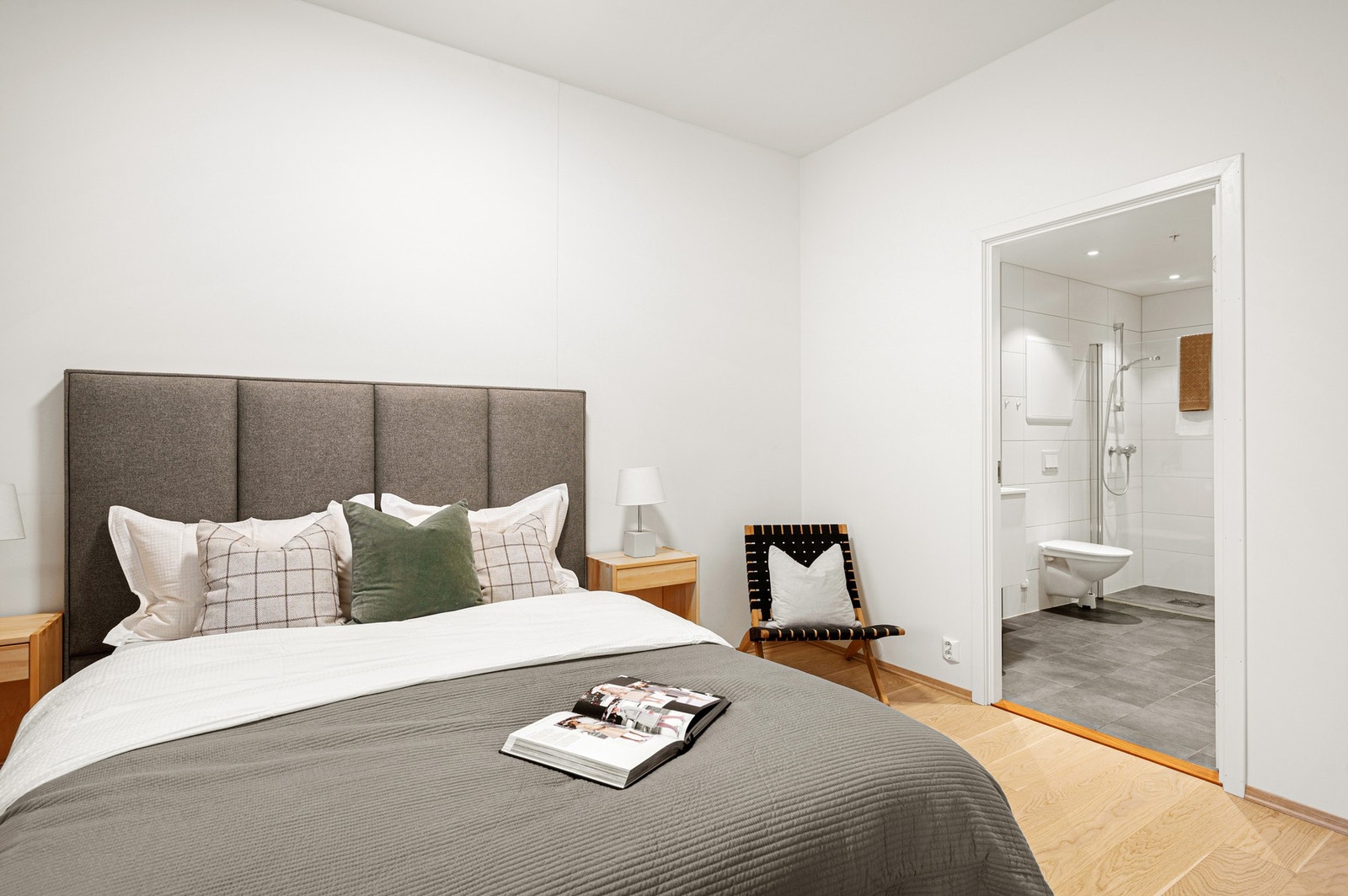 Leiligheten holder en gjennomgående meget god standard. Galleribilde