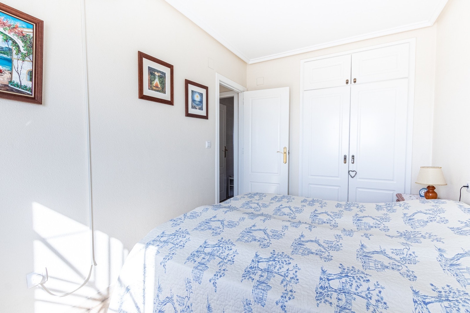 Spaniamegler1 har eget advokatkontor som sikrer kjøpsprosessen Galleribilde