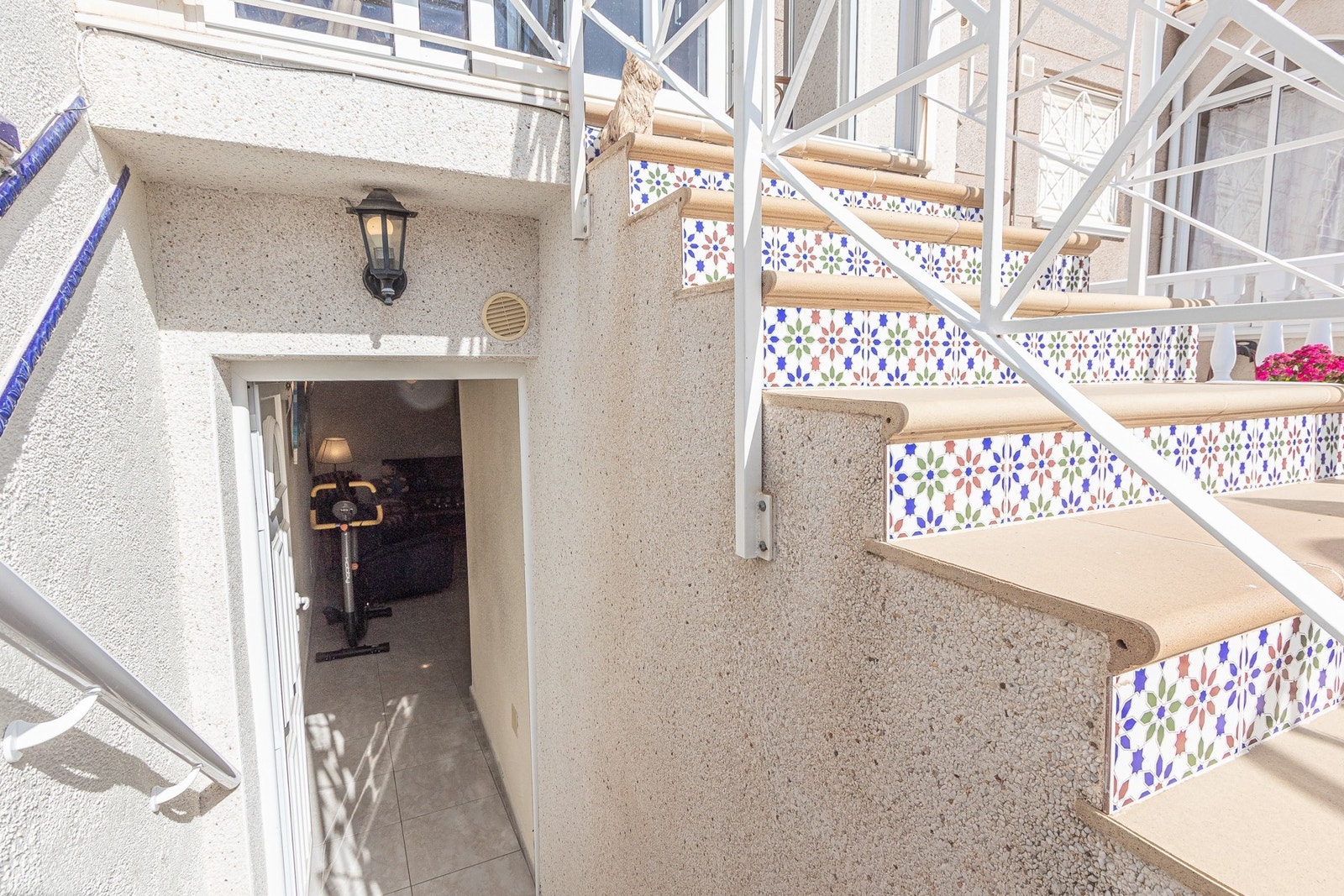 Spaniamegler1 har eget advokatkontor som sikrer kjøpsprosessen Galleribilde