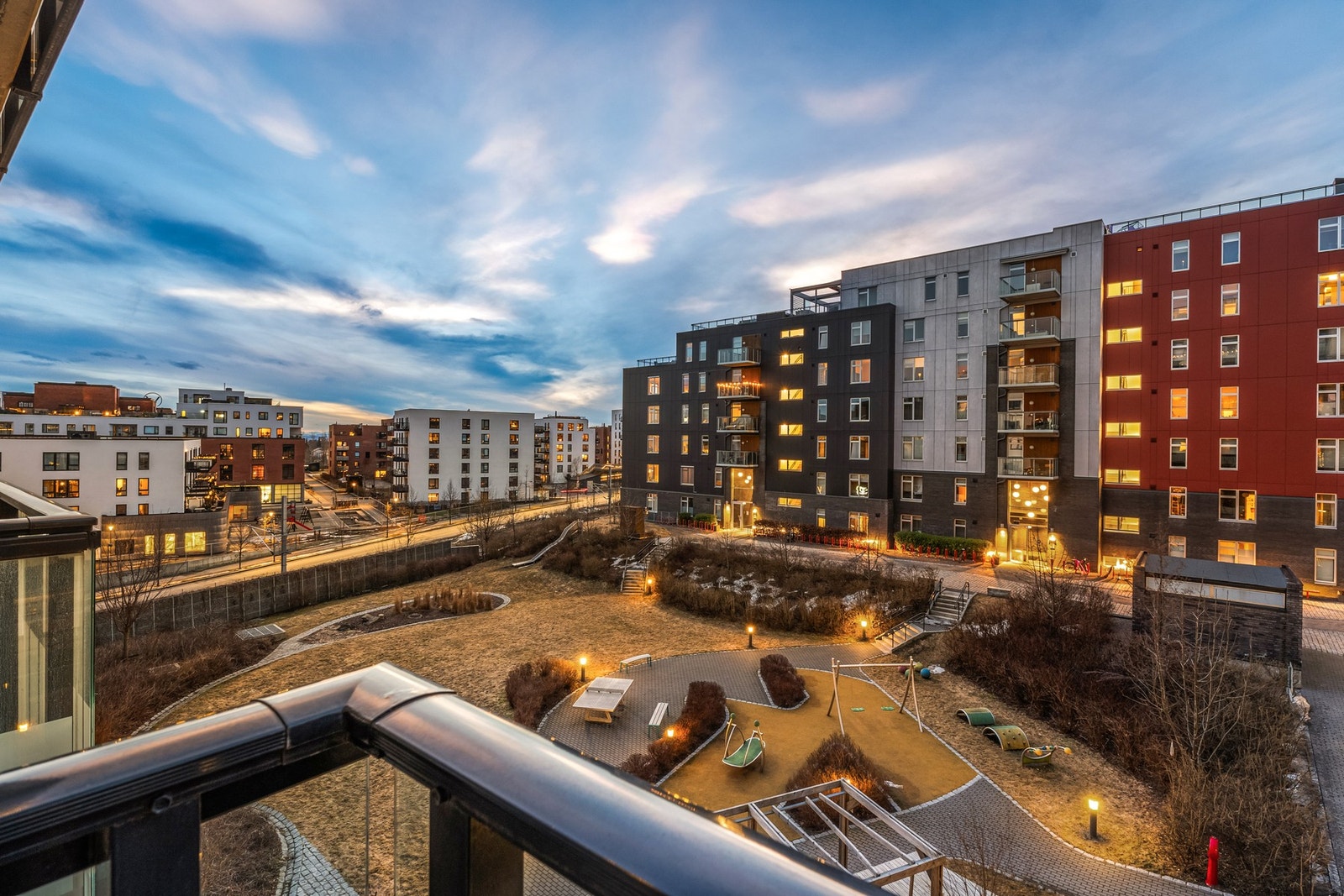 Her nyter du fine kveldshimler og flott utsikt! Galleribilde