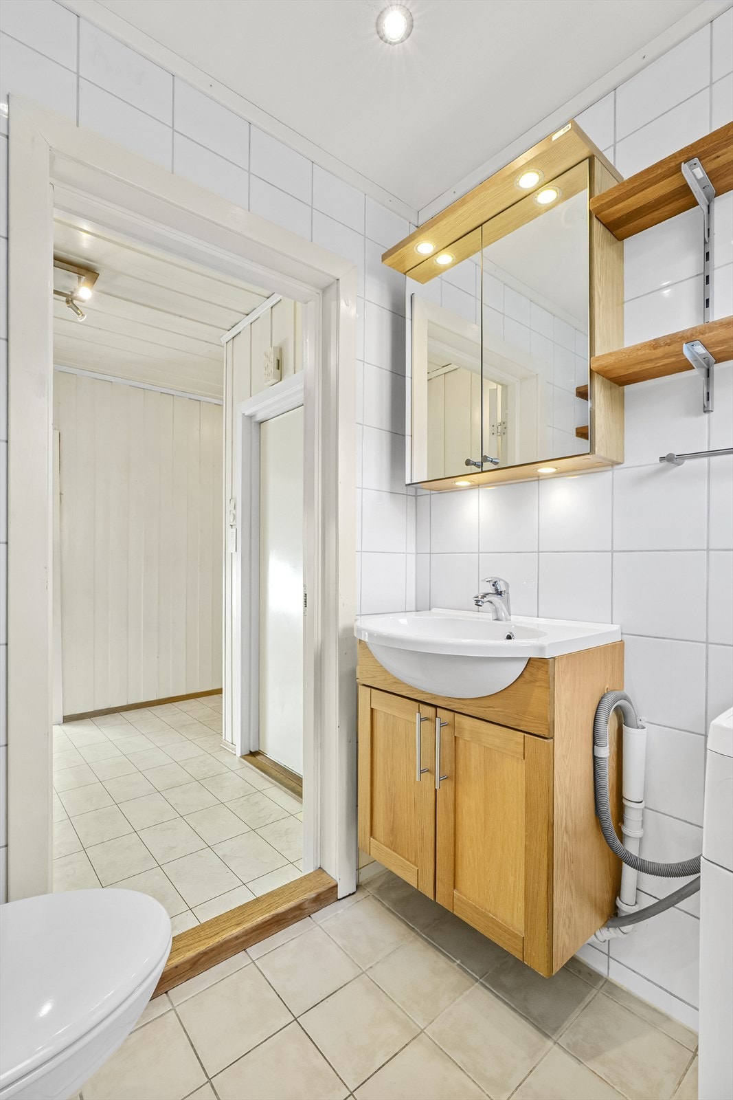Det er guvvarme både på bad og i entré. Galleribilde