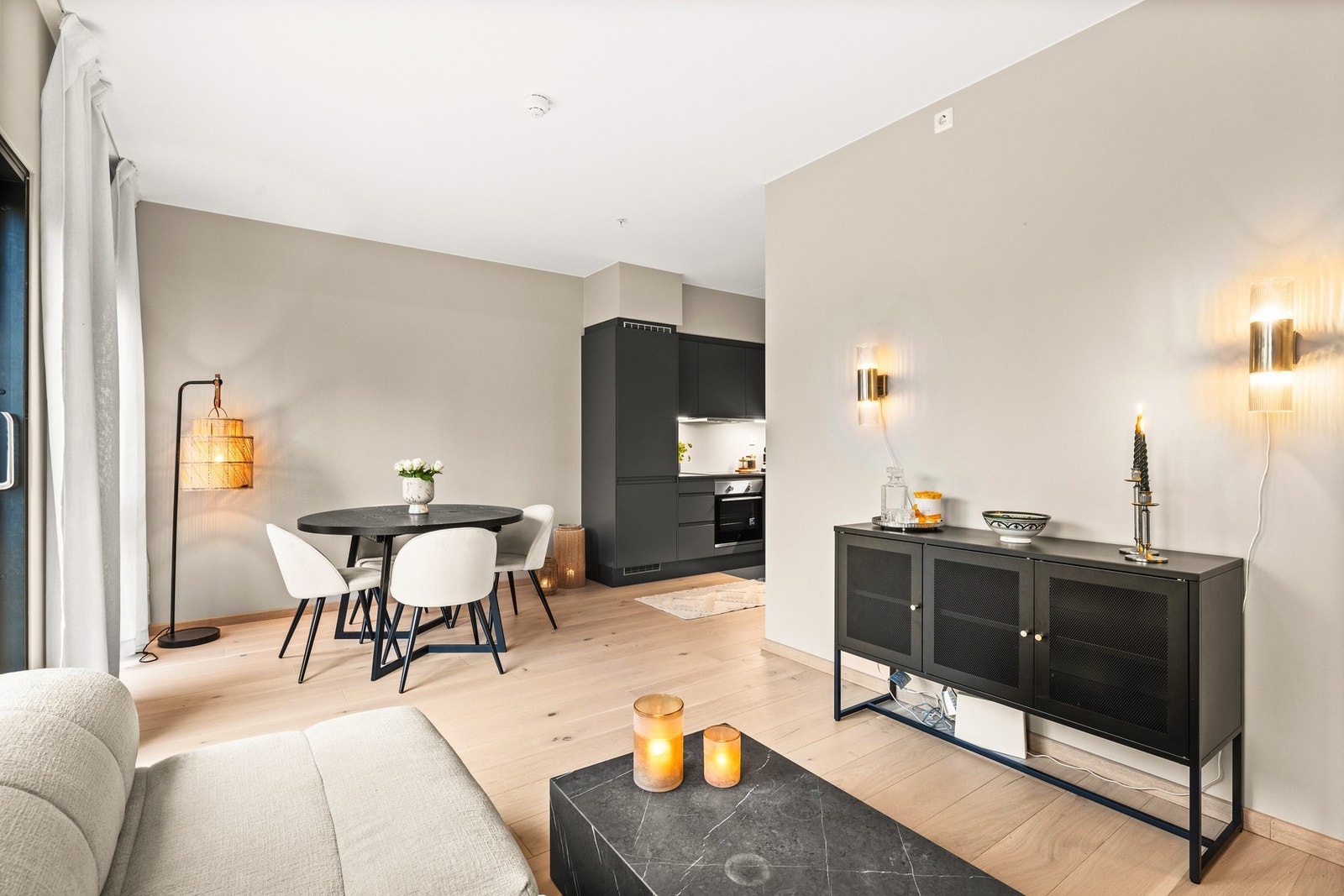 Moderne og innflyttningsklar 3-roms selveierleilighet fra 2023 med garasjeplass. Galleribilde