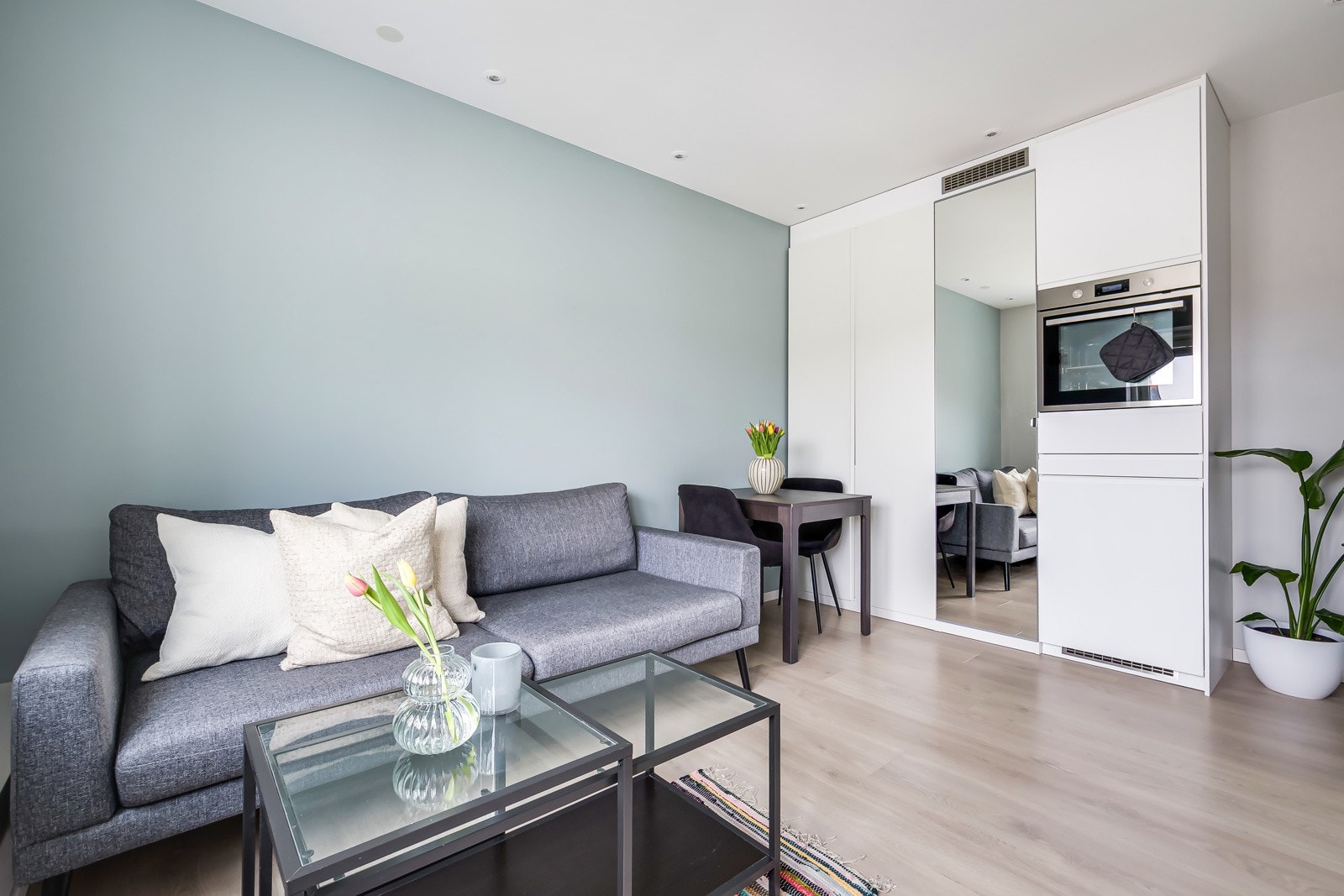 Leiligheten har en smart løsning som utnytter plassen godt. Galleribilde