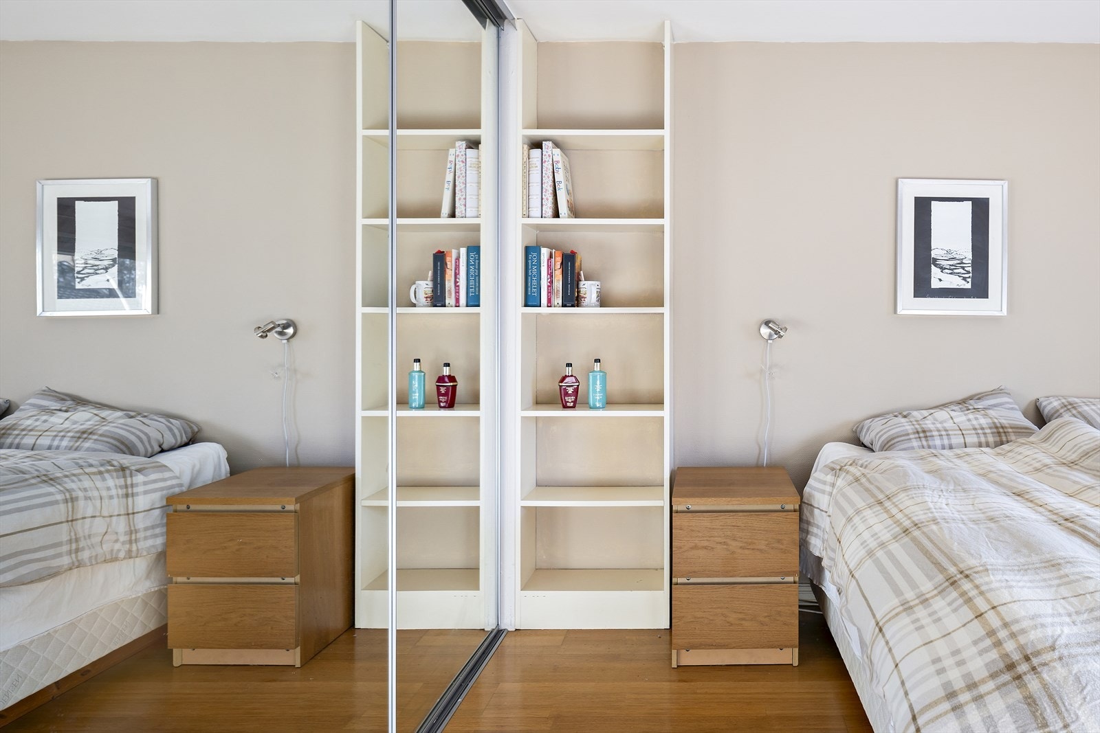 Praktiske løsninger som sikrer gode oppbevaringsmuligheter. Galleribilde