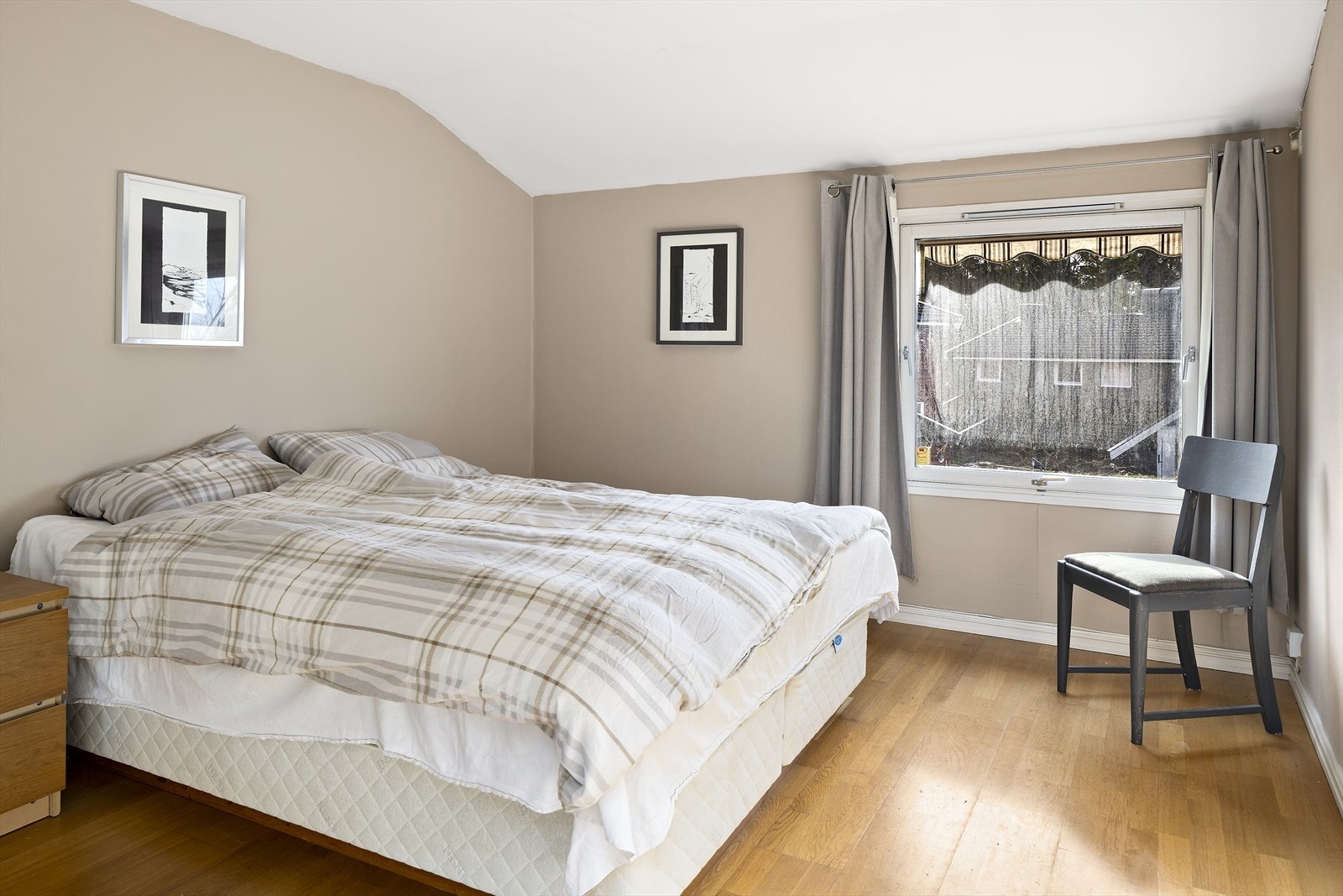 Boligen har fire soverom som alle er av god størrelse. Galleribilde