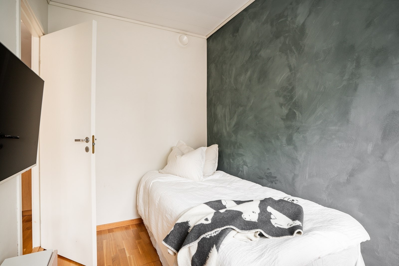 Med to soverom egner det ene seg ypperlig for gjesteværelse, barnerom eller hjemmekontor. Galleribilde