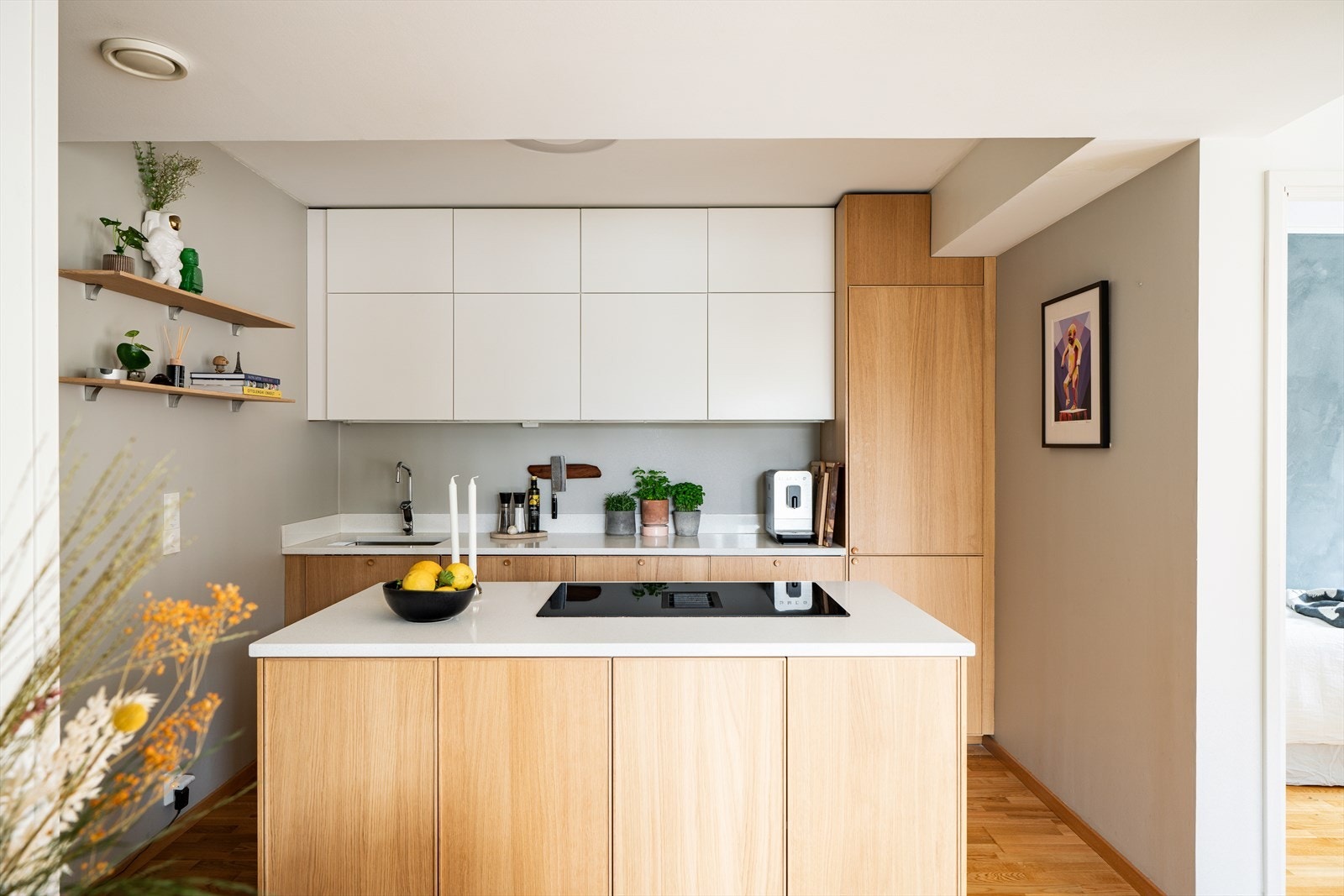 Delikat og fin 3-roms leilighet i byggets 3. etasje. Galleribilde