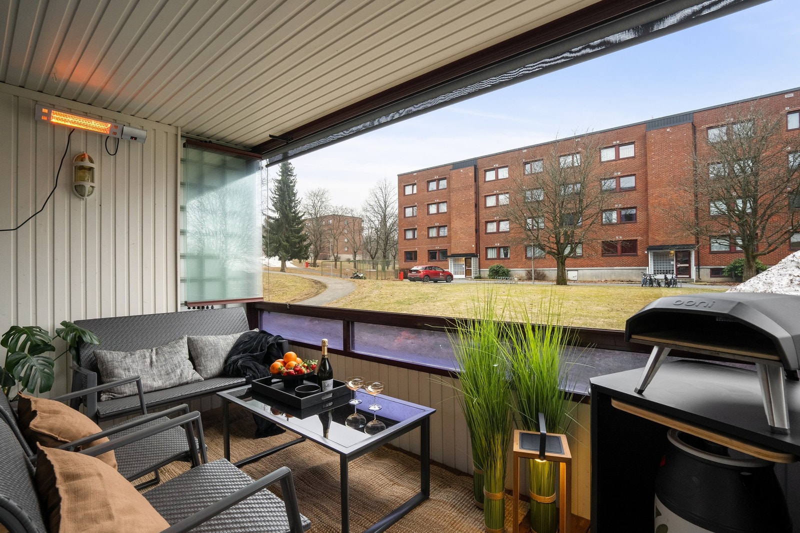 Boligen har en romslig innglasset balkong på 7 kvm med gode solforhold. Galleribilde