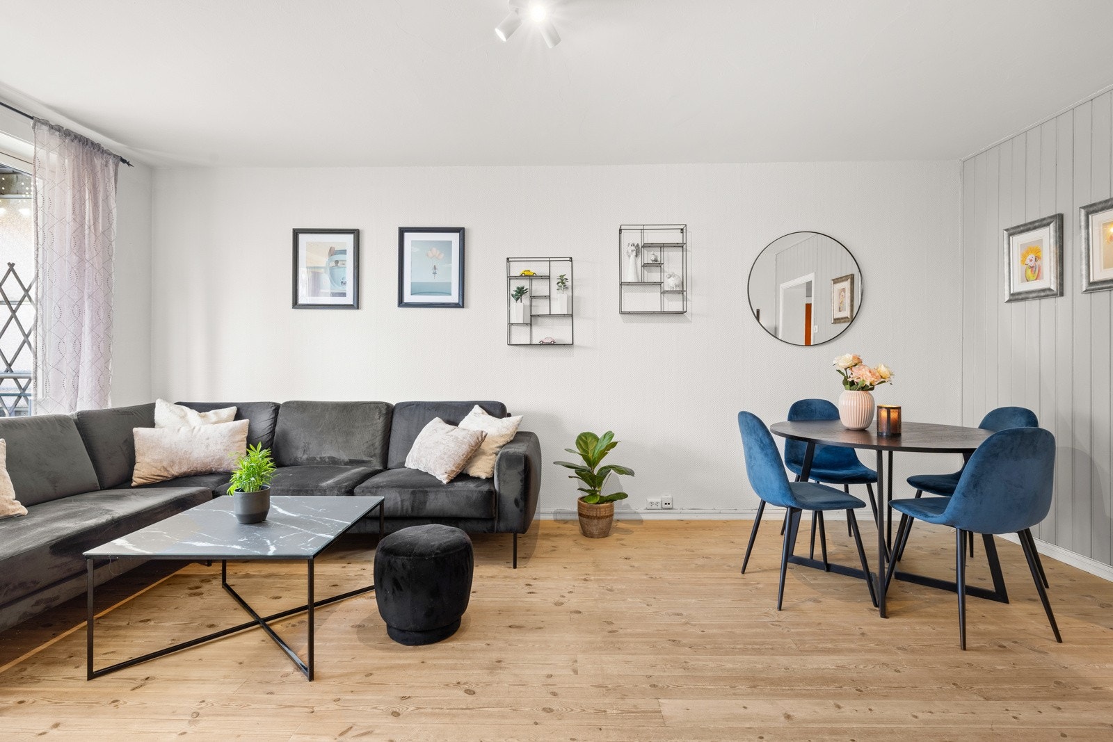 - Velkommen til Glimmerveien 20, presentert av Line Doksum hos PrivatMegleren Panorama - Galleribilde