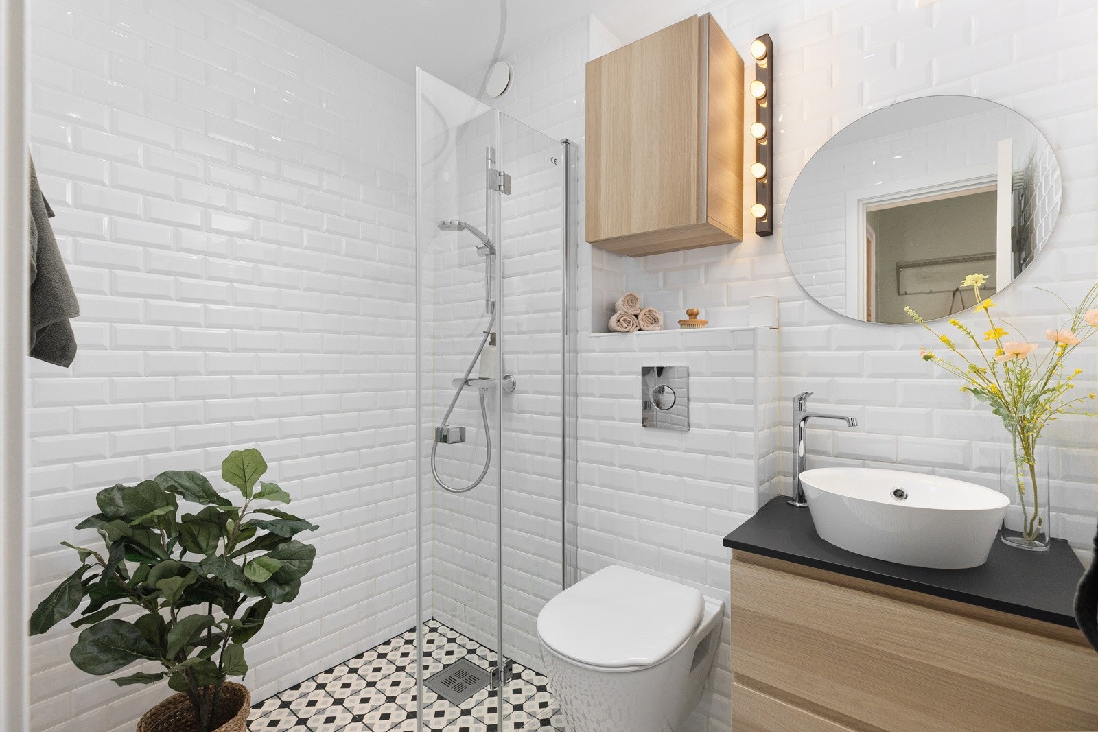 Badet ble pusset opp i 2018 av tidligere eiere og har moderne løsninger. Galleribilde