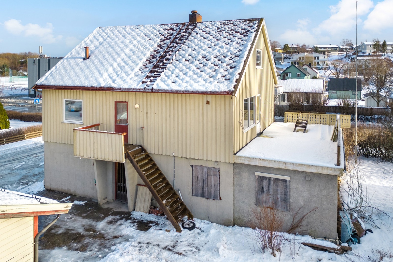 Eiendommen nyter godt av gode solforhold. Galleribilde