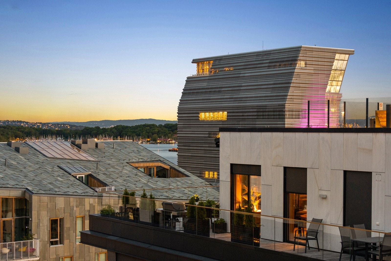 Nydelig toppleilighet med fin utsikt mot fjorden, Munchmuseet, Barcode m.m. Galleribilde