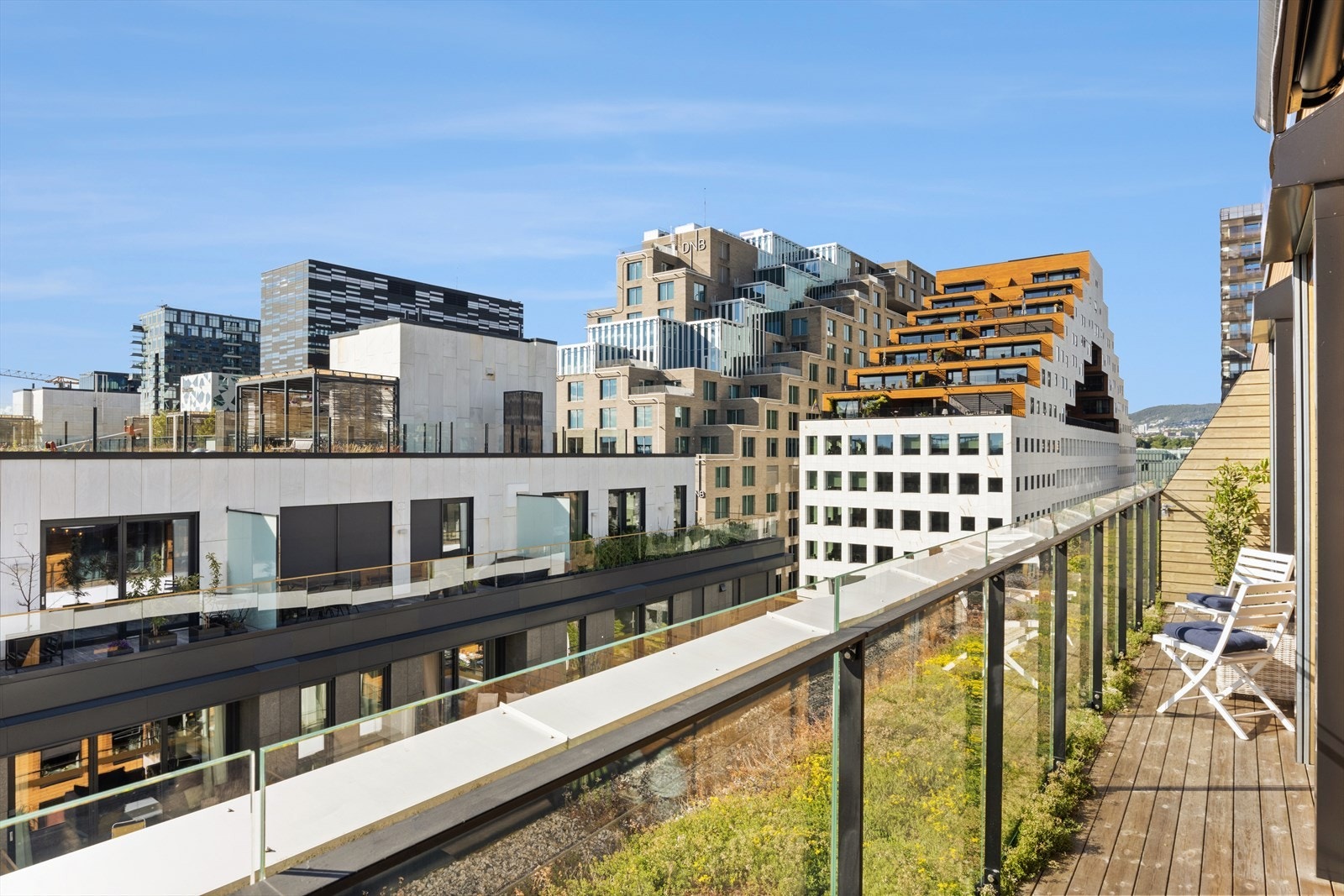 Fin beliggenhet på toppen med storbyfølelse Galleribilde