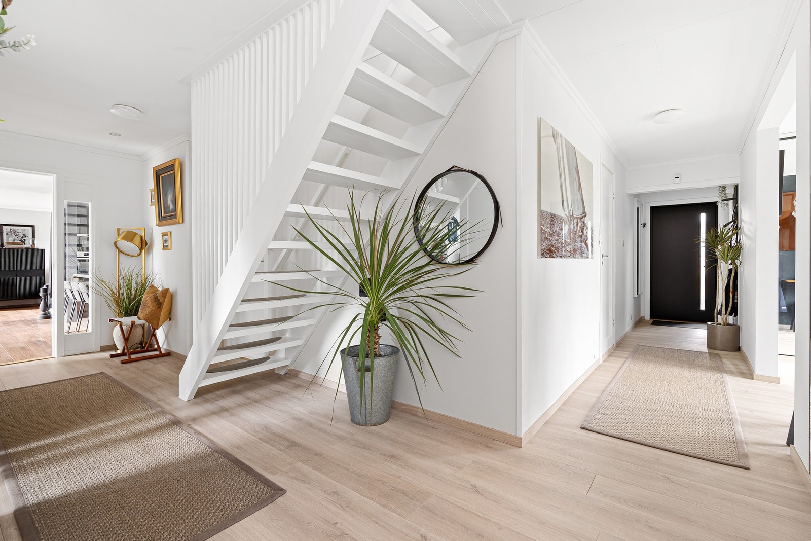 Vi tar turen opp til en påbygget loftsetasje. Galleribilde