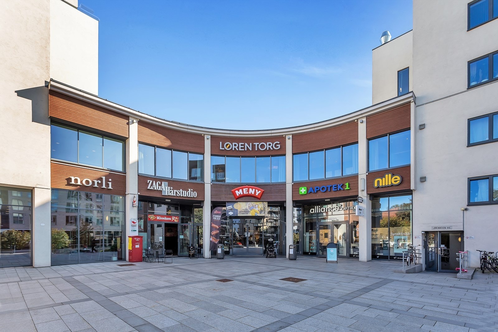 Butikker, kafeer og restauranter innen gangavstand. Galleribilde