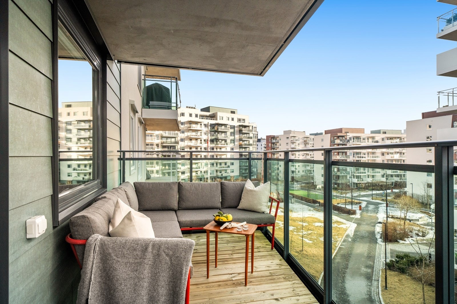 Sjarmerende balkong på 9. kvm vendt ut mot rolig bakgård. Galleribilde