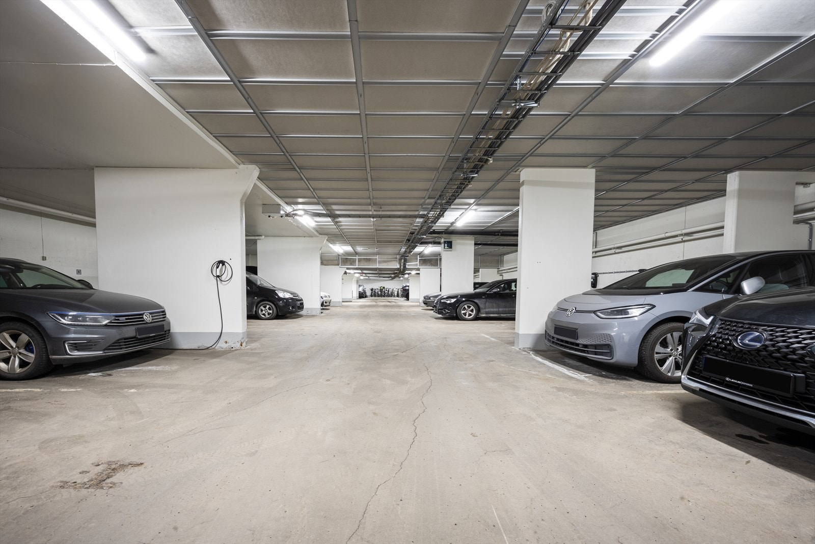 Boligselskapet har 31 garasjeplasser med ventelisteordning. Det er pt. 4 ledige plasser Galleribilde