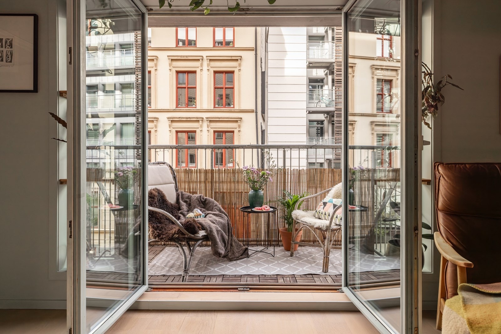 Leiligheten har attraktiv og sentral beliggenhet på Torshov med "alt" du trenger rett utenfor døren! Galleribilde