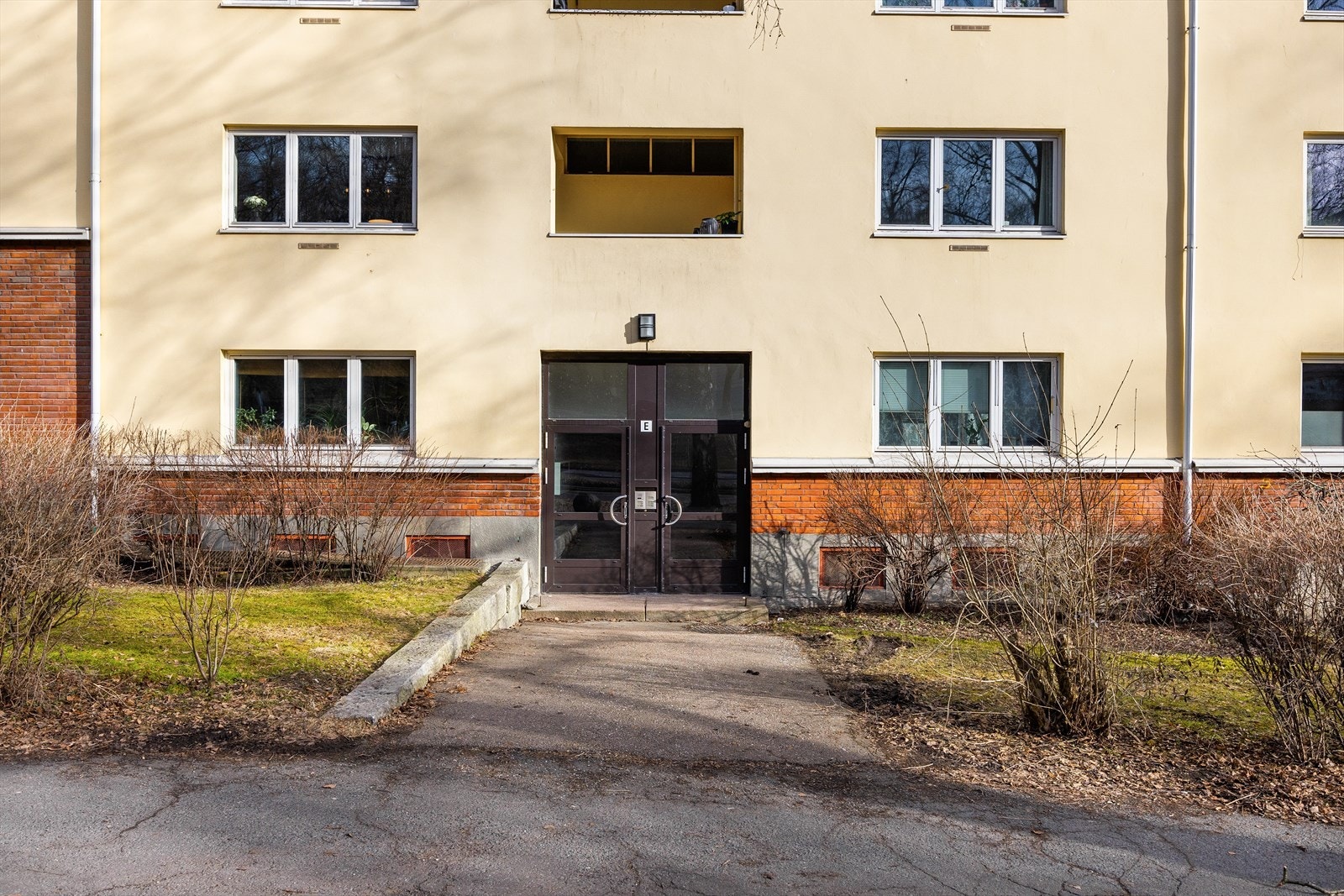 Borettslaget Uelandsgate 59 ligger kun ca. to minutters gange fra Alexander Kiellands plass, like ved Iladalen. Borettslaget består av 92 andeler fordelt på ti oppganger (A-K). Galleribilde