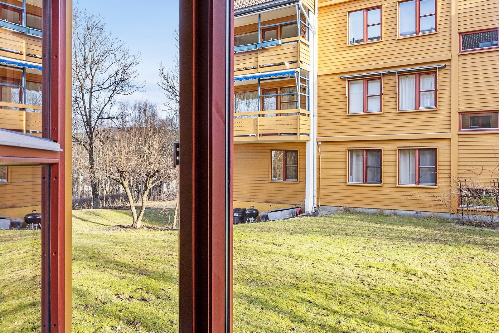 Utsyn fra spisestue (alt. soverom 2). Galleribilde