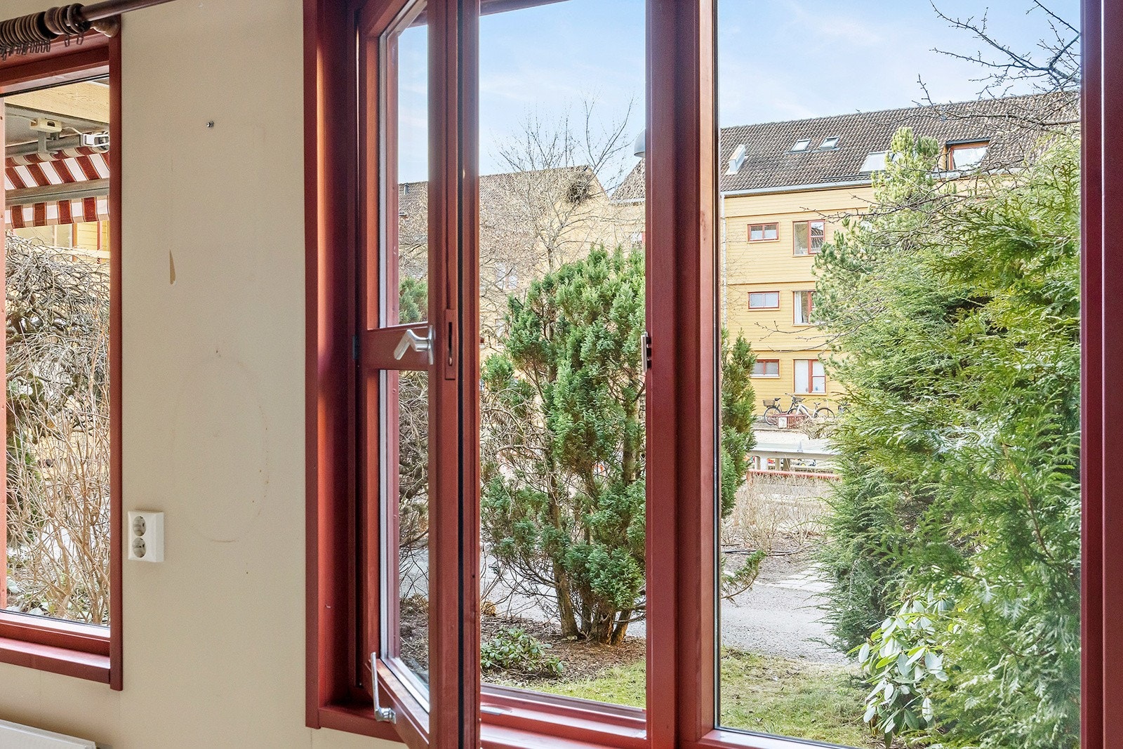 Varmtvann og oppvarming er inkludert i felleskostnadene (a-konto). Galleribilde