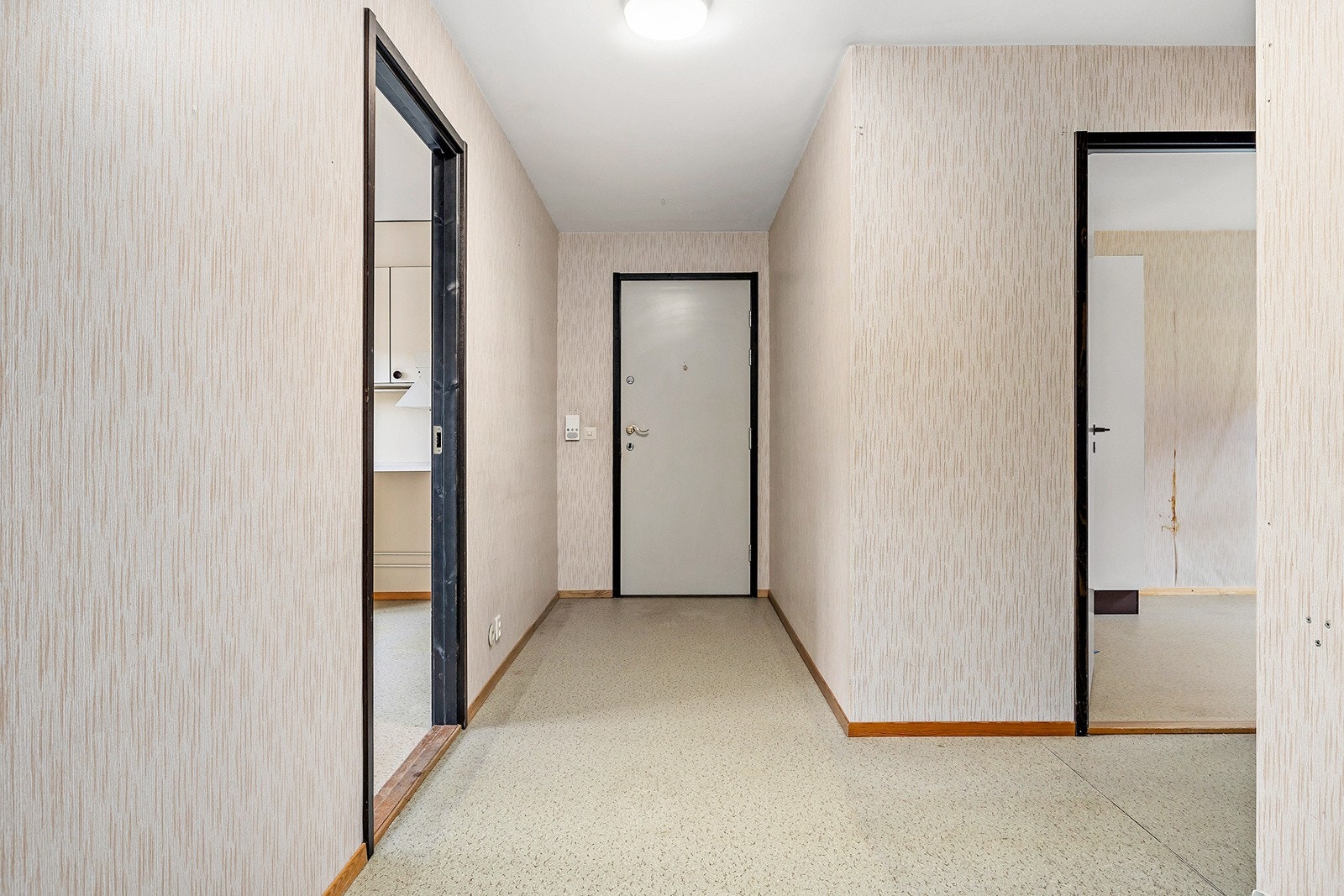 Entré/gang. Galleribilde