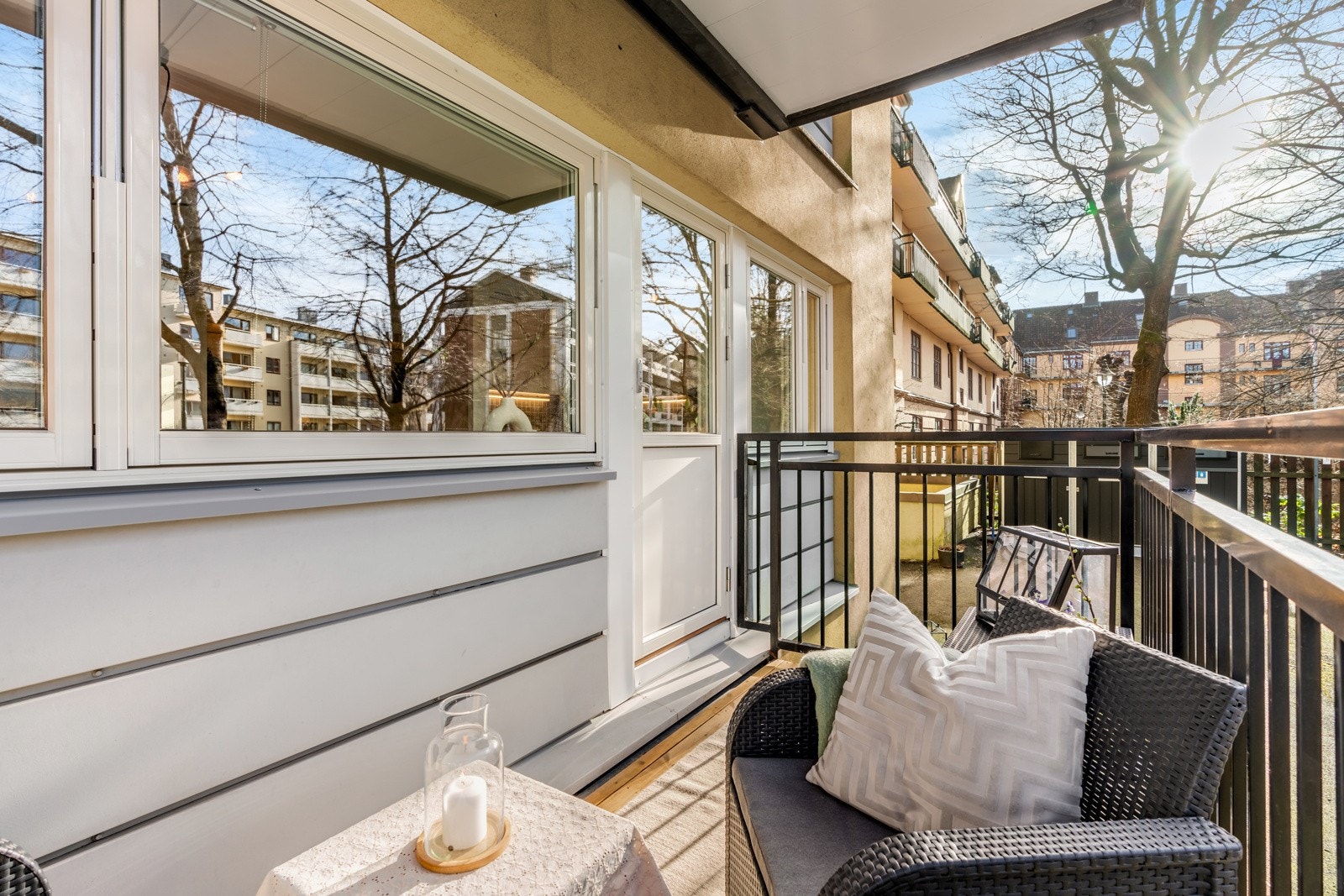 Gode solforhold på tidlig ettermiddag og mot kveld. Galleribilde