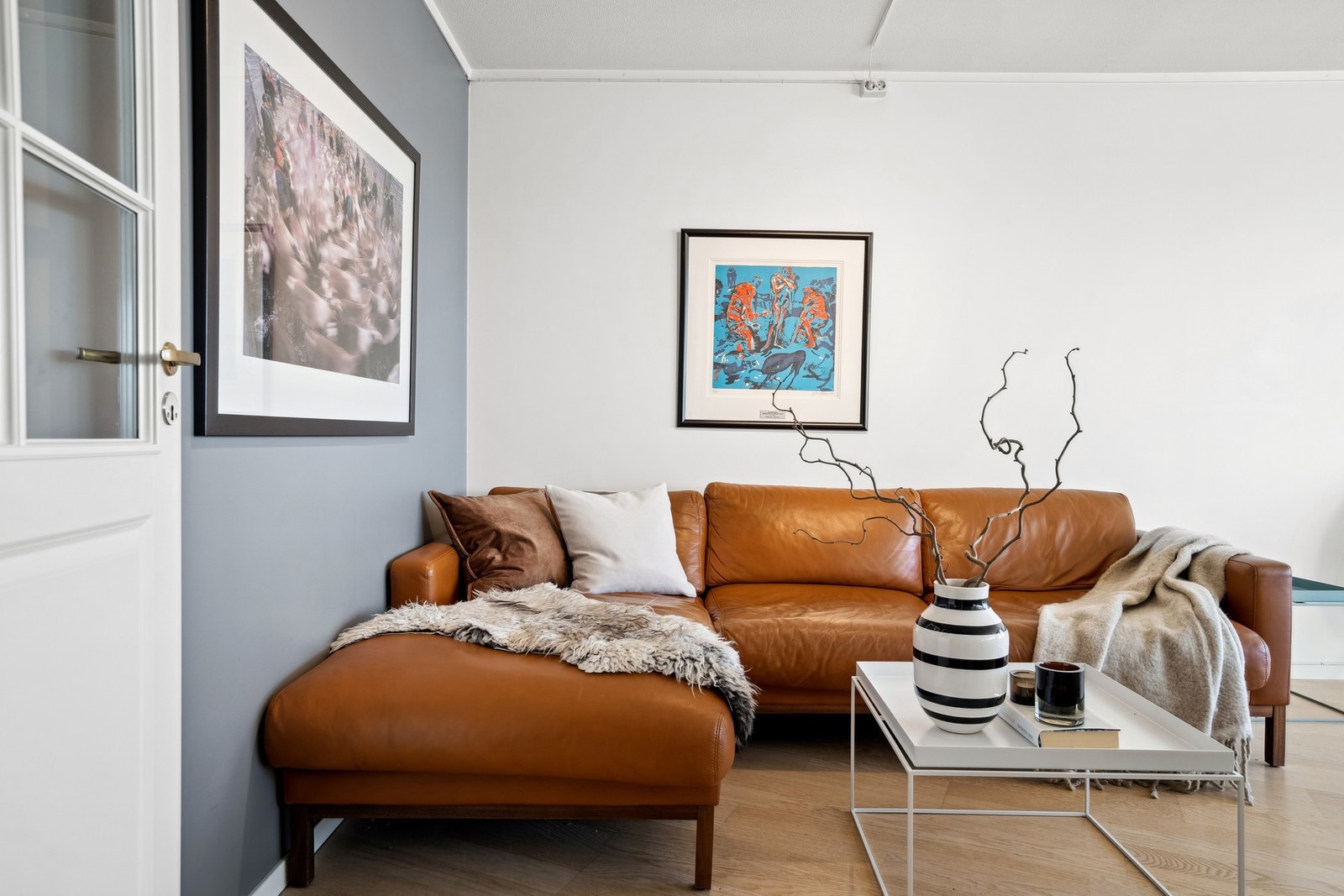 Her får du en stilig innredet 3-roms leilighet, som ligger på populære Kaldslett. Galleribilde