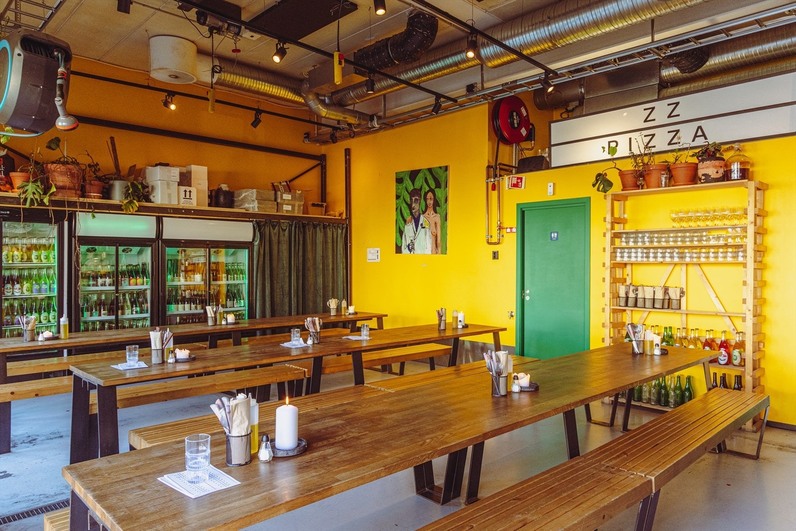 I samme bygg som Fuglen finner du også populære ZZ Pizza hvor du får spennende pizza laget på kaldhevet surdeig. Galleribilde