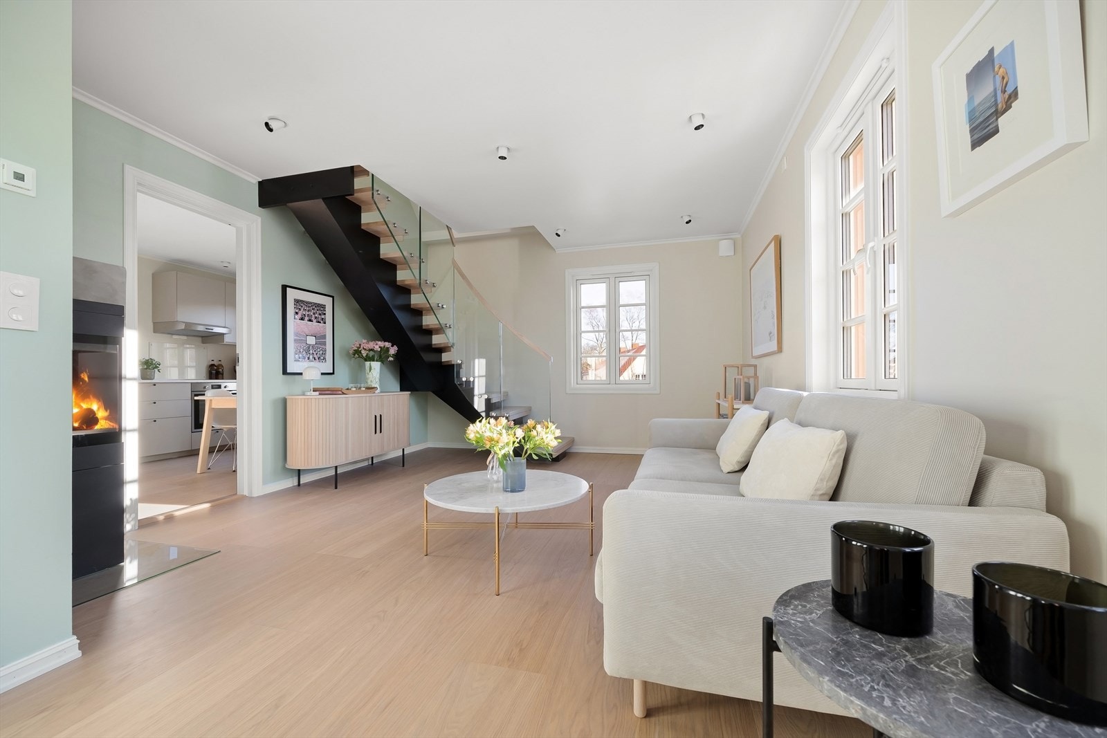 Leiligheten har en svært god standard både inne og ute. Her kan du flytte rett inn. Galleribilde