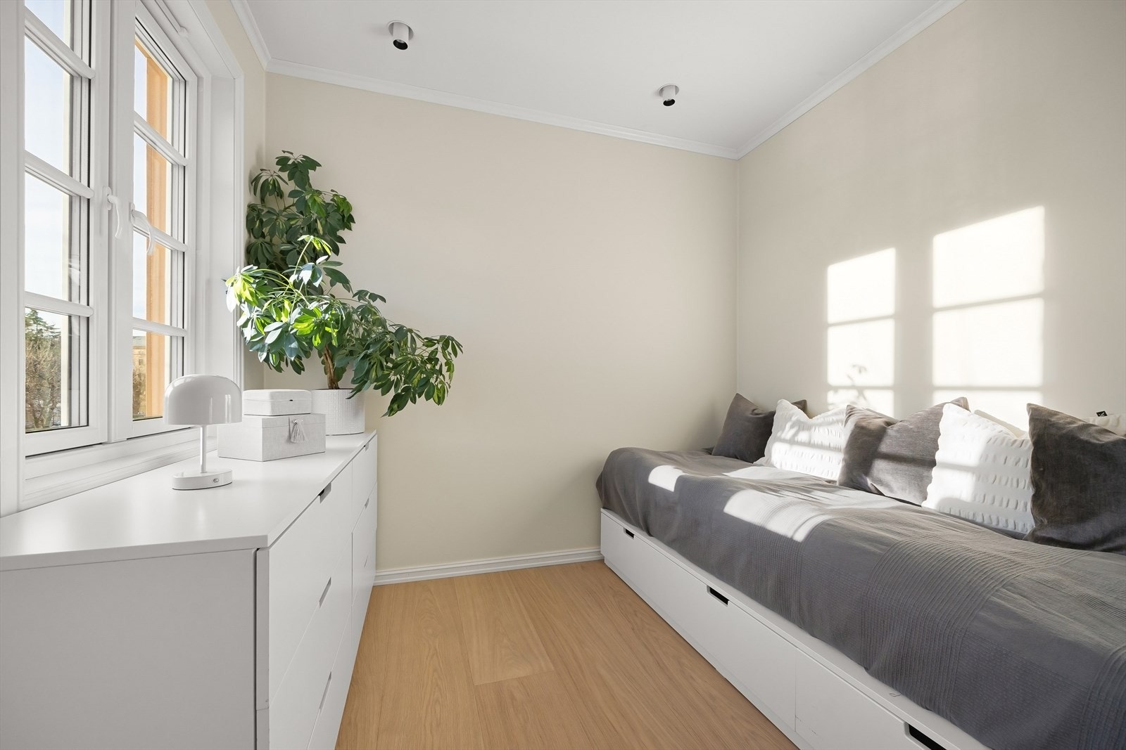 Rommet kan benyttes som soverom eller en forlengelse av stuen. Galleribilde