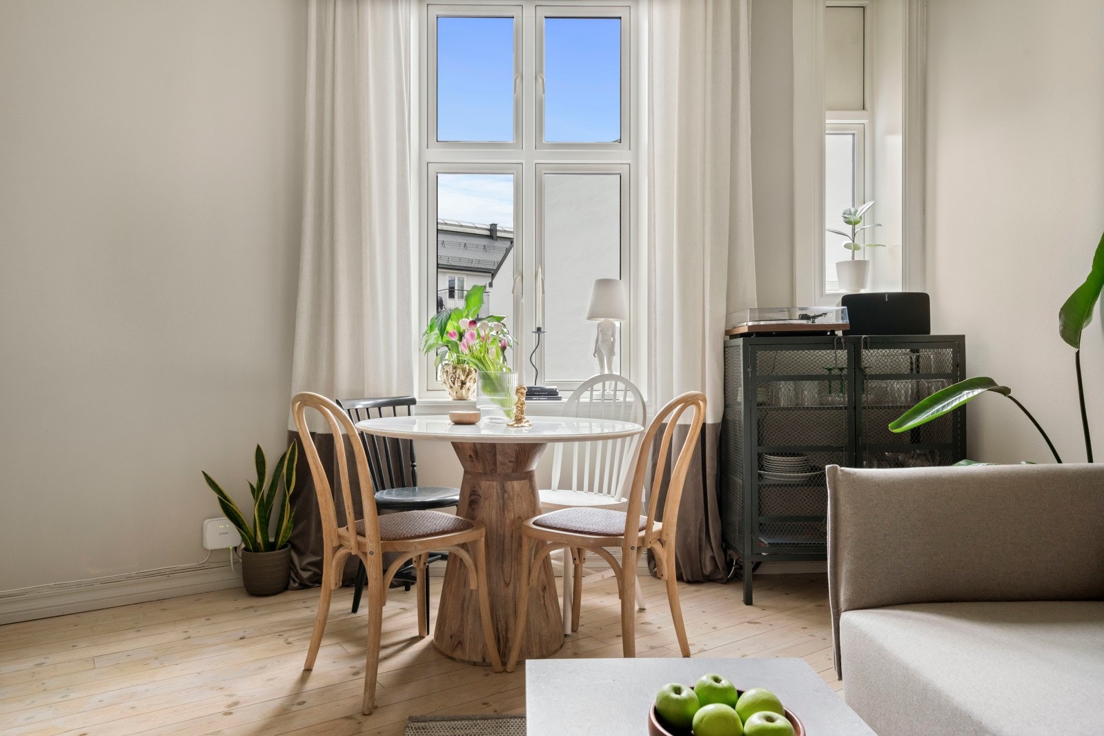 Hyggelig spiseseksjon. Galleribilde