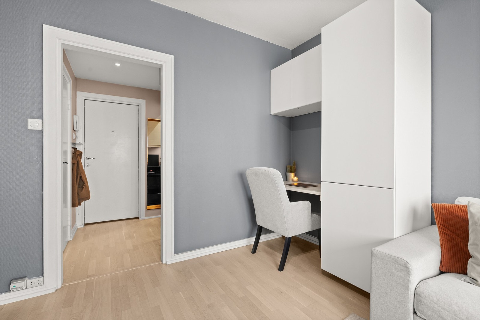 Oppvarming, varmtvann og internett er inkludert i dagens felleskostnader. Galleribilde