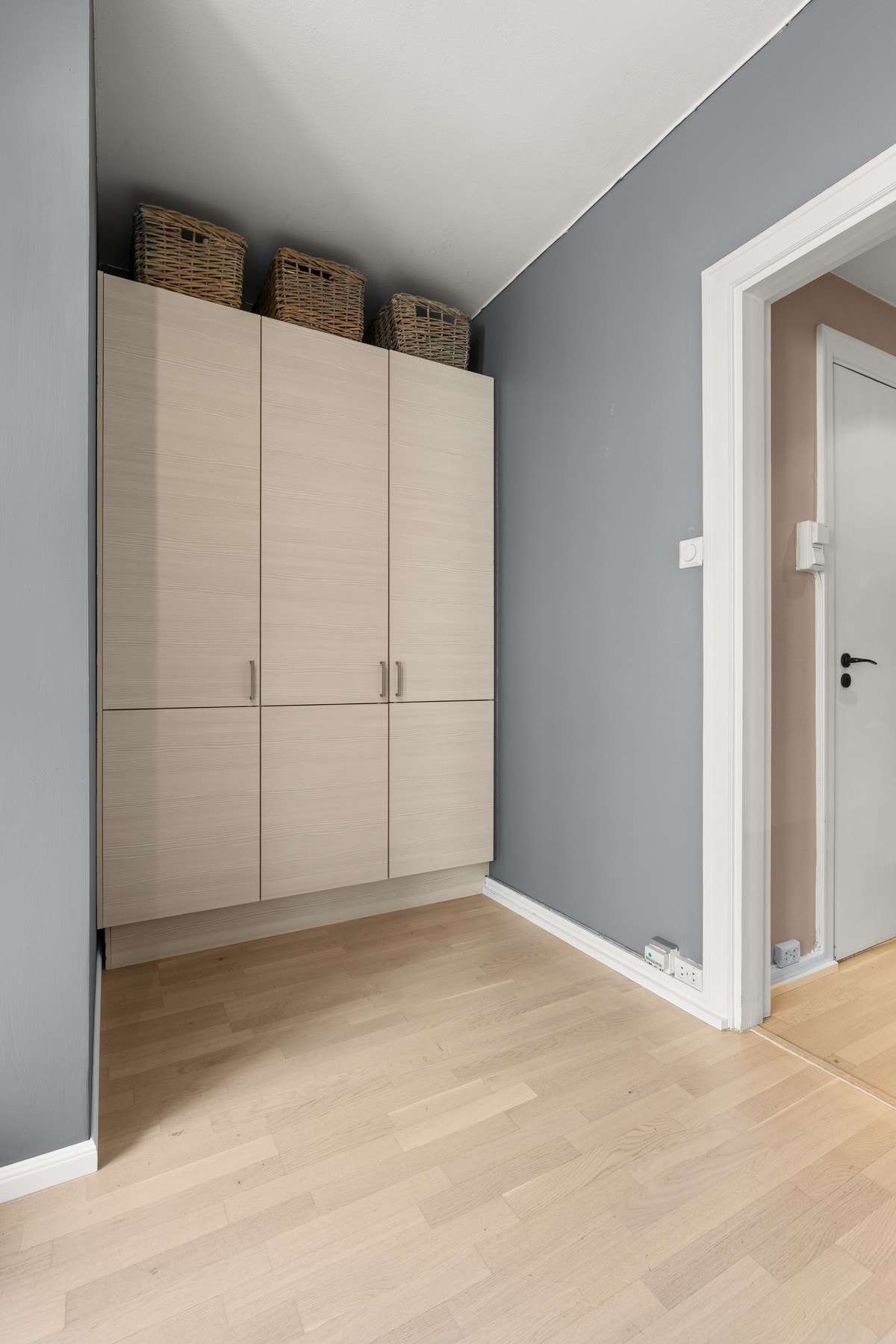 Leiligheten har gode oppbevaringsmuligheter. I tillegg disponerer leiligheten en kjellerbod. Galleribilde