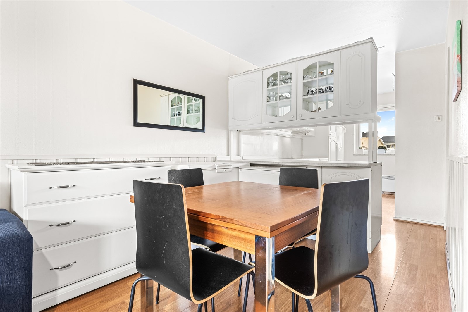 God plass til spisestue rett ved kjøkkenet. Galleribilde