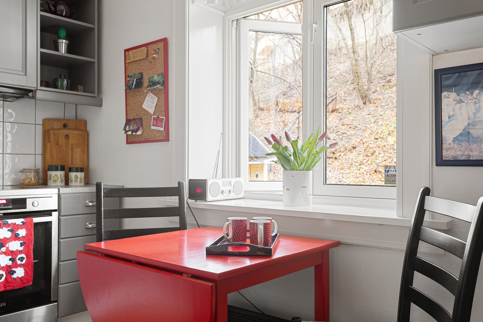 Kjøkkenet er vendt mot fordig bakgård Galleribilde