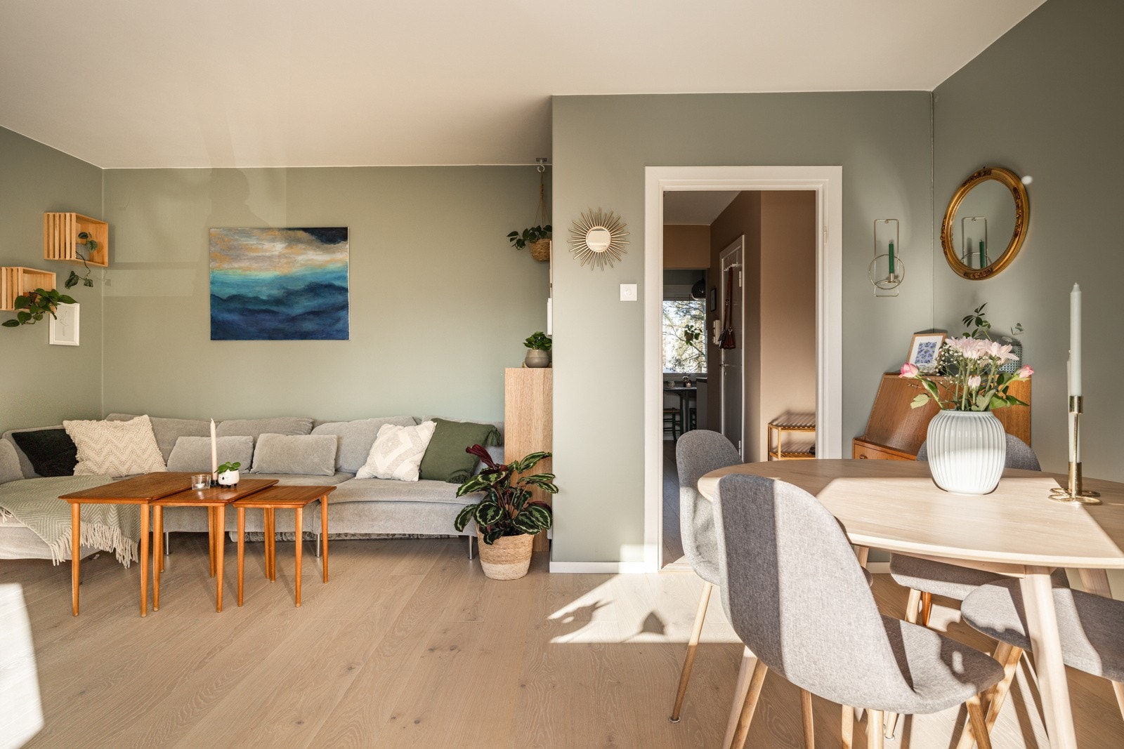 Fra stuen har man videre adkomst til leilighetens øvrige rom. Galleribilde