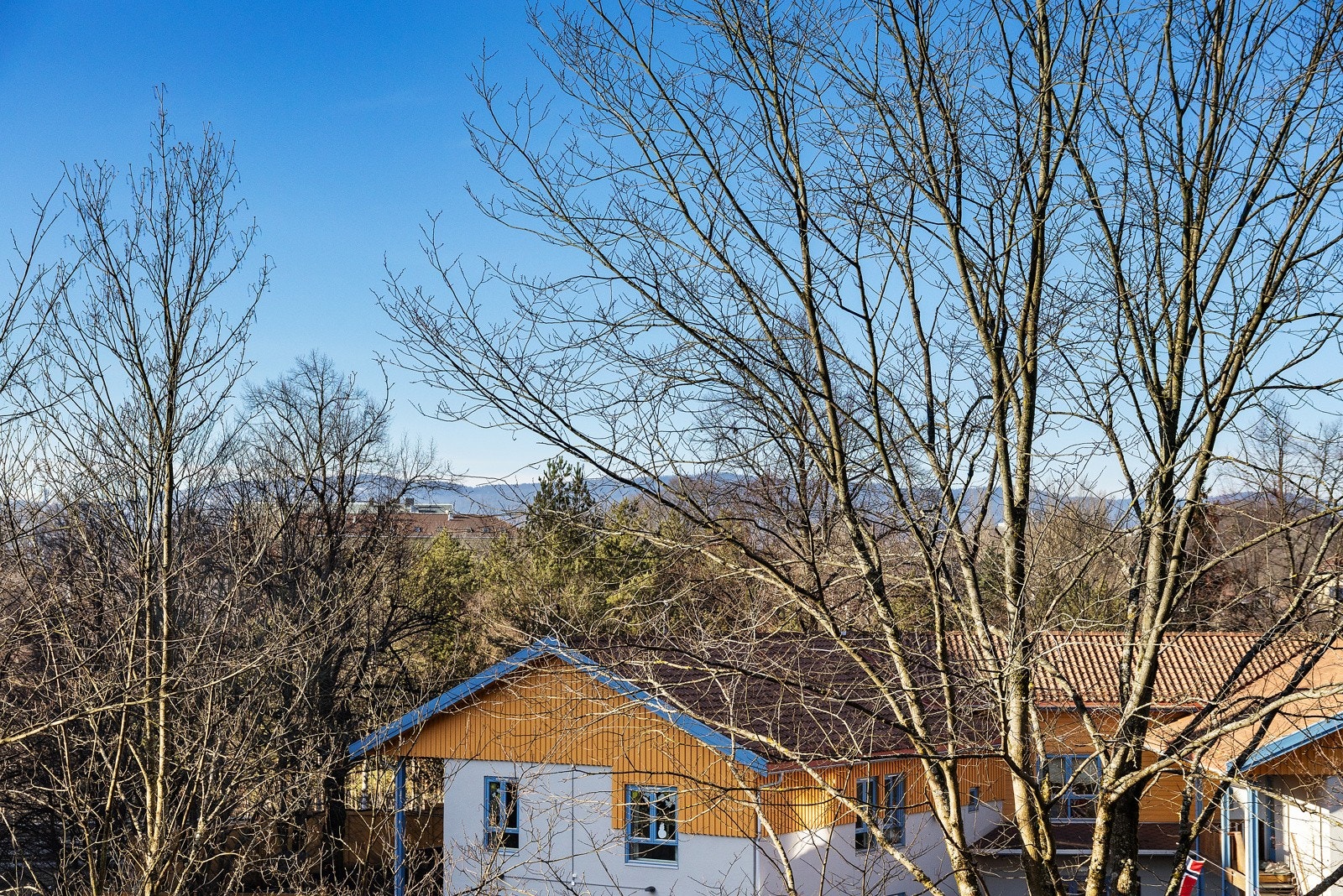 På sommeren har man sola til sent på kveld. Galleribilde