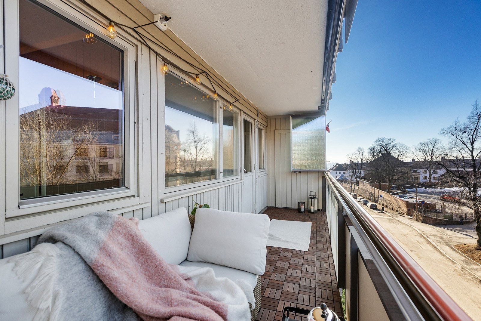 Fra balkongen er det adkomst til en praktisk bod på ca. 1 m². Galleribilde