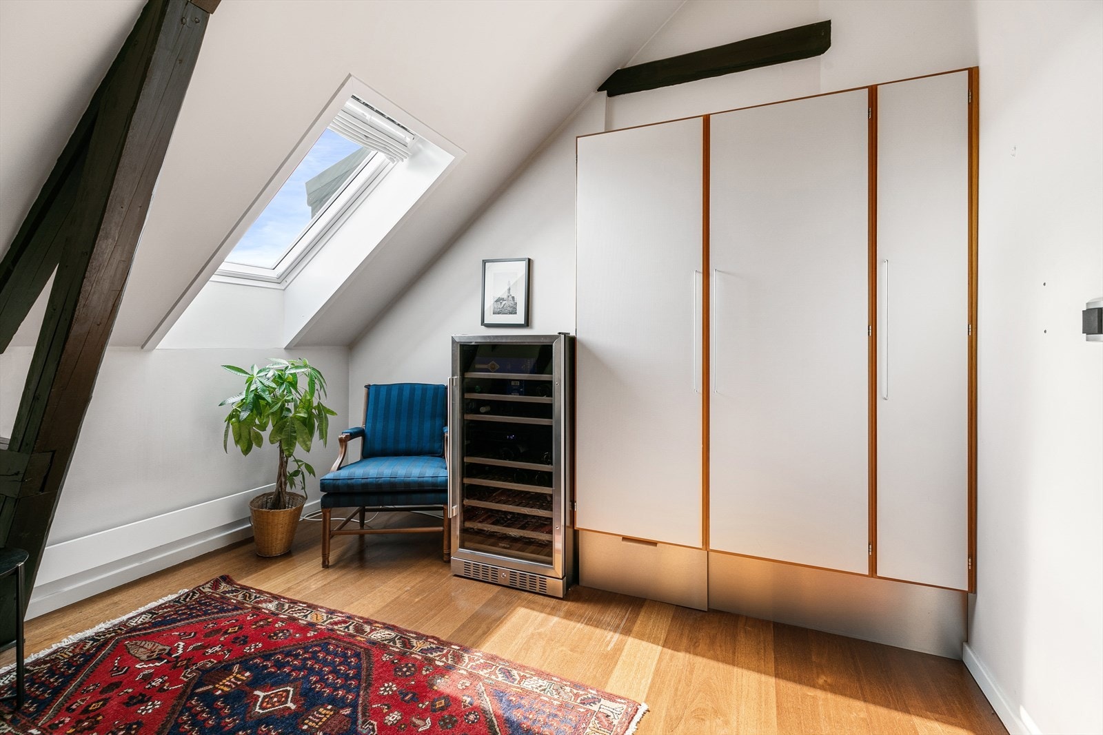 Medfølgende garderobeskap på soverommet Galleribilde