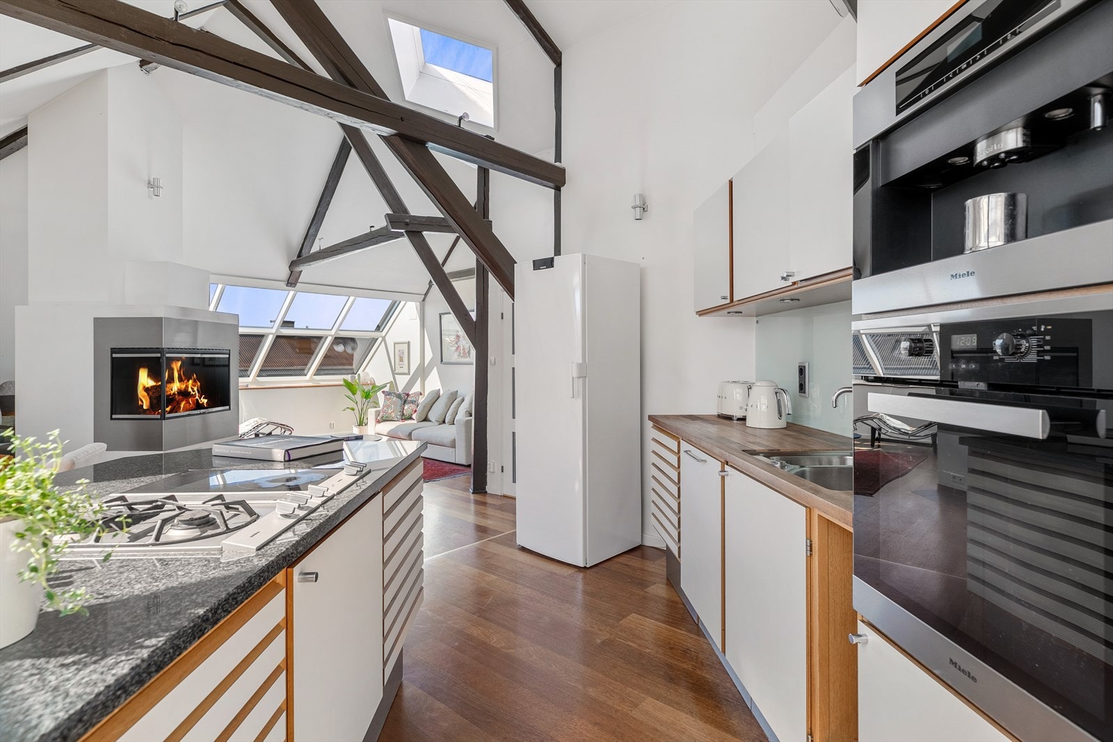 Åpen løsning mot stuen Galleribilde