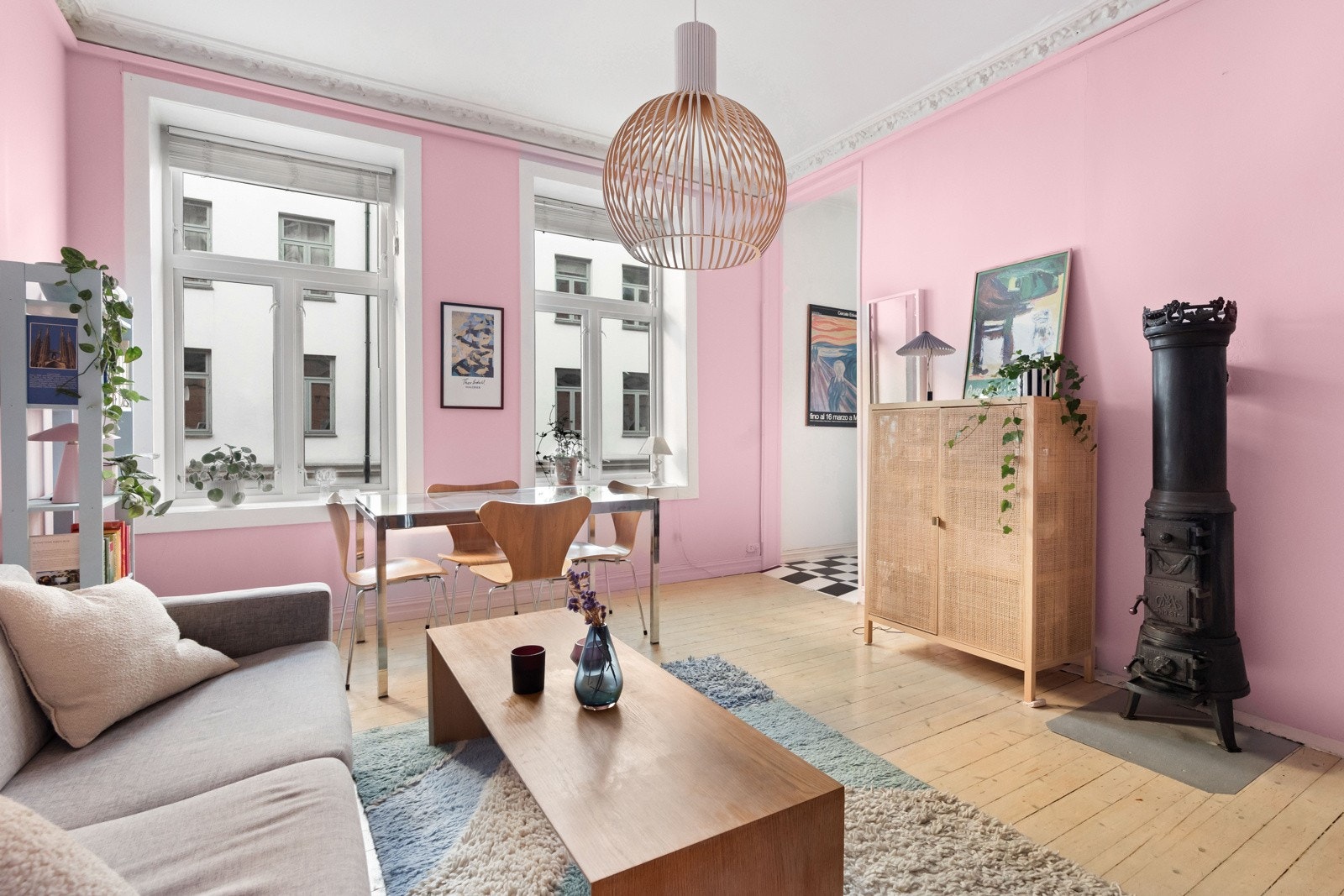 Velkommen til Skjelderups gate 15B - En fantastisk og vakker 1(2)-roms selveierleilighet med flotte detaljer og praktisk planløsning! Galleribilde